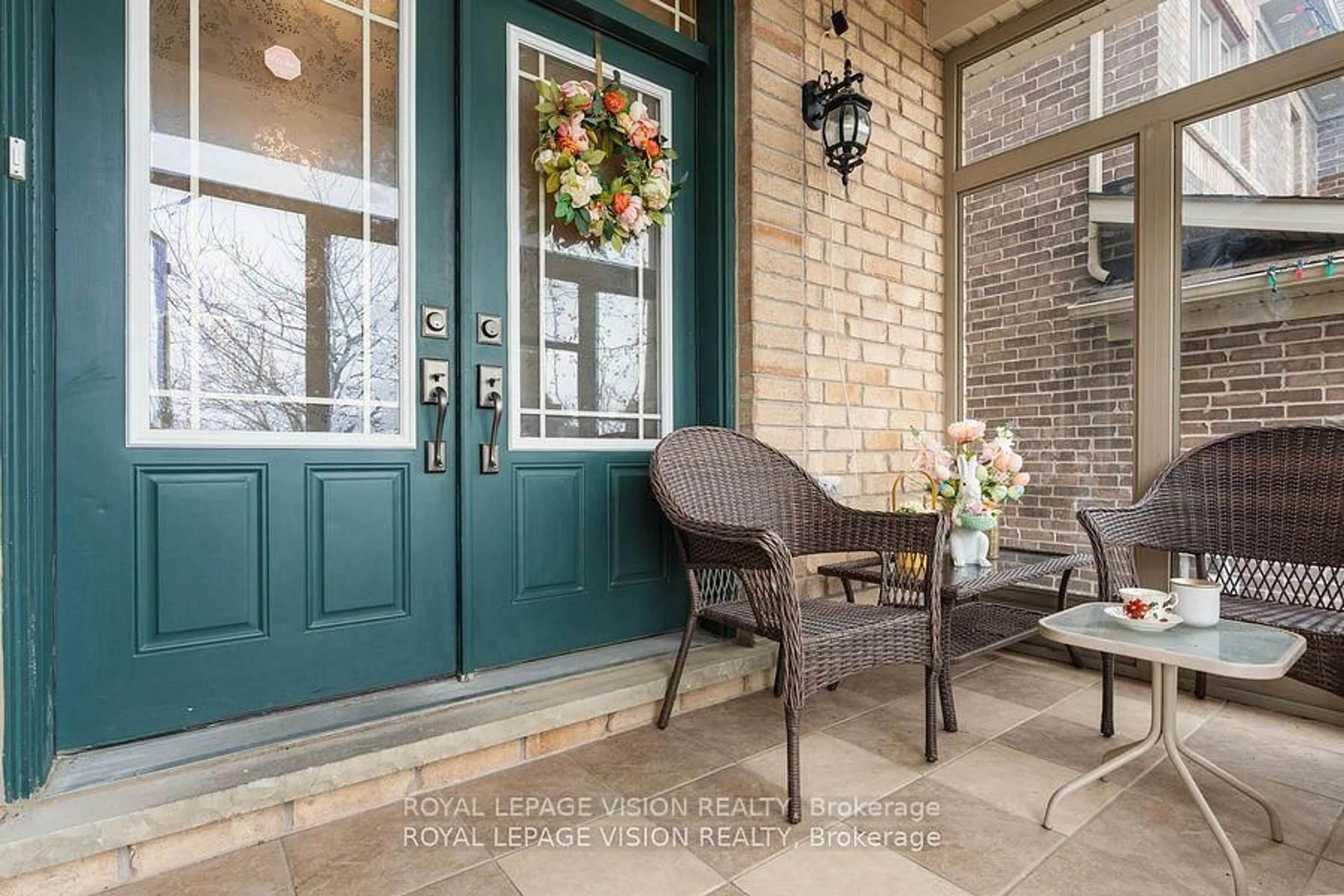 Indoor entryway for 41 Treetops Blvd, New Tecumseth Ontario L9R 0M1