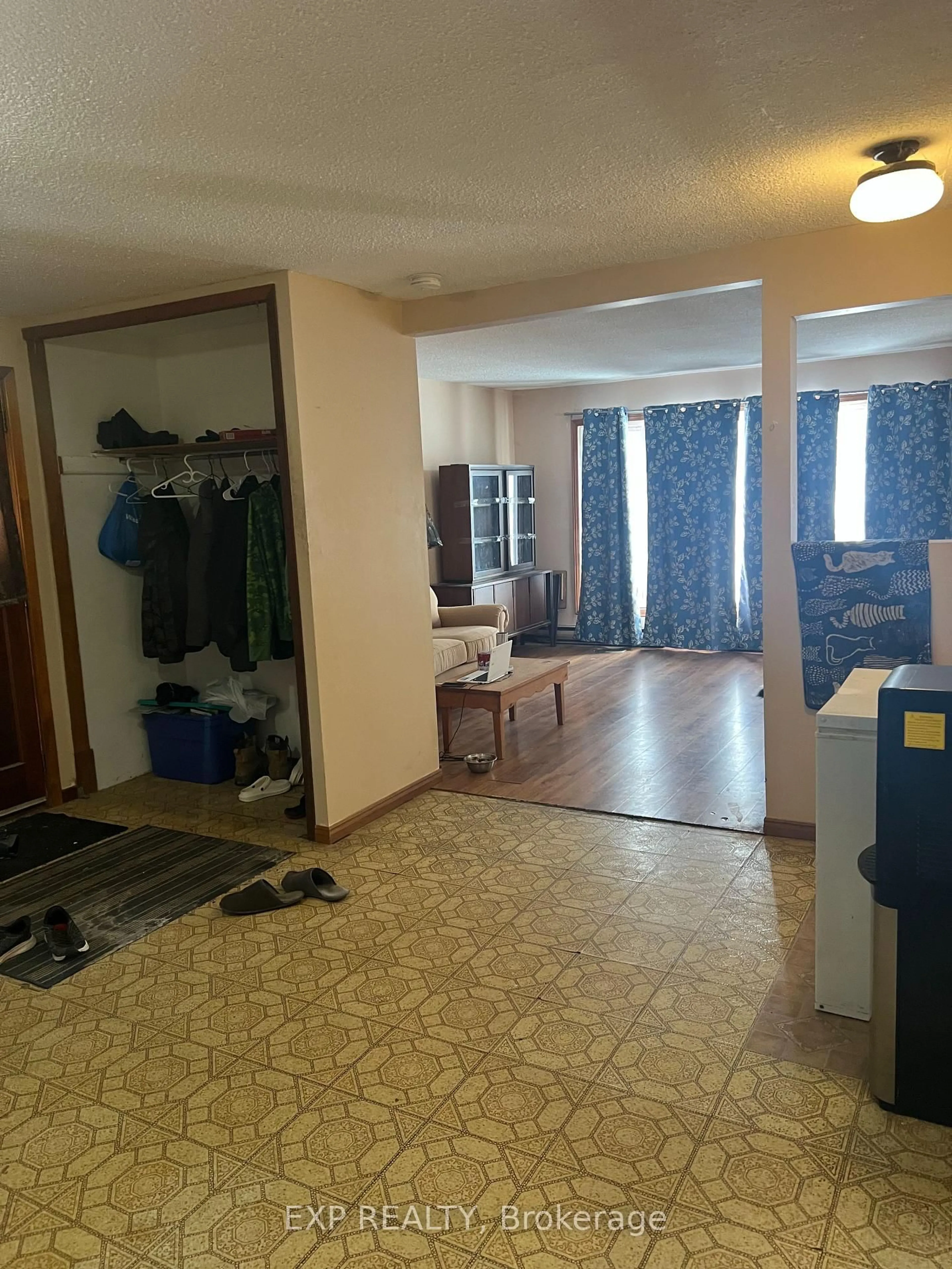 Unknown for 3160 Ravenshoe Rd, Georgina Ontario L9P 1R2