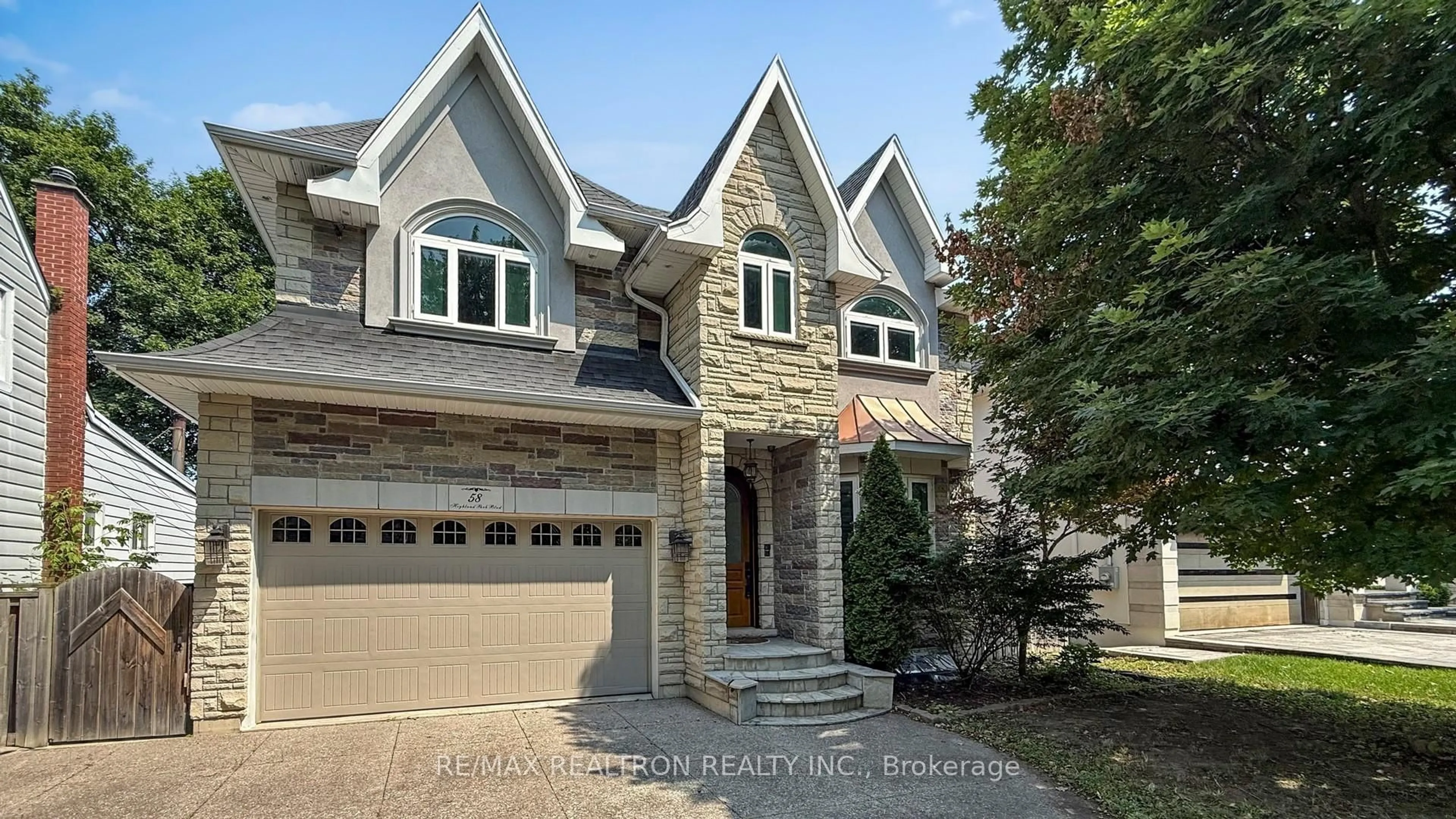 Home with brick exterior material, street for 58 Highland Park Blvd, Markham Ontario L3T 1B3