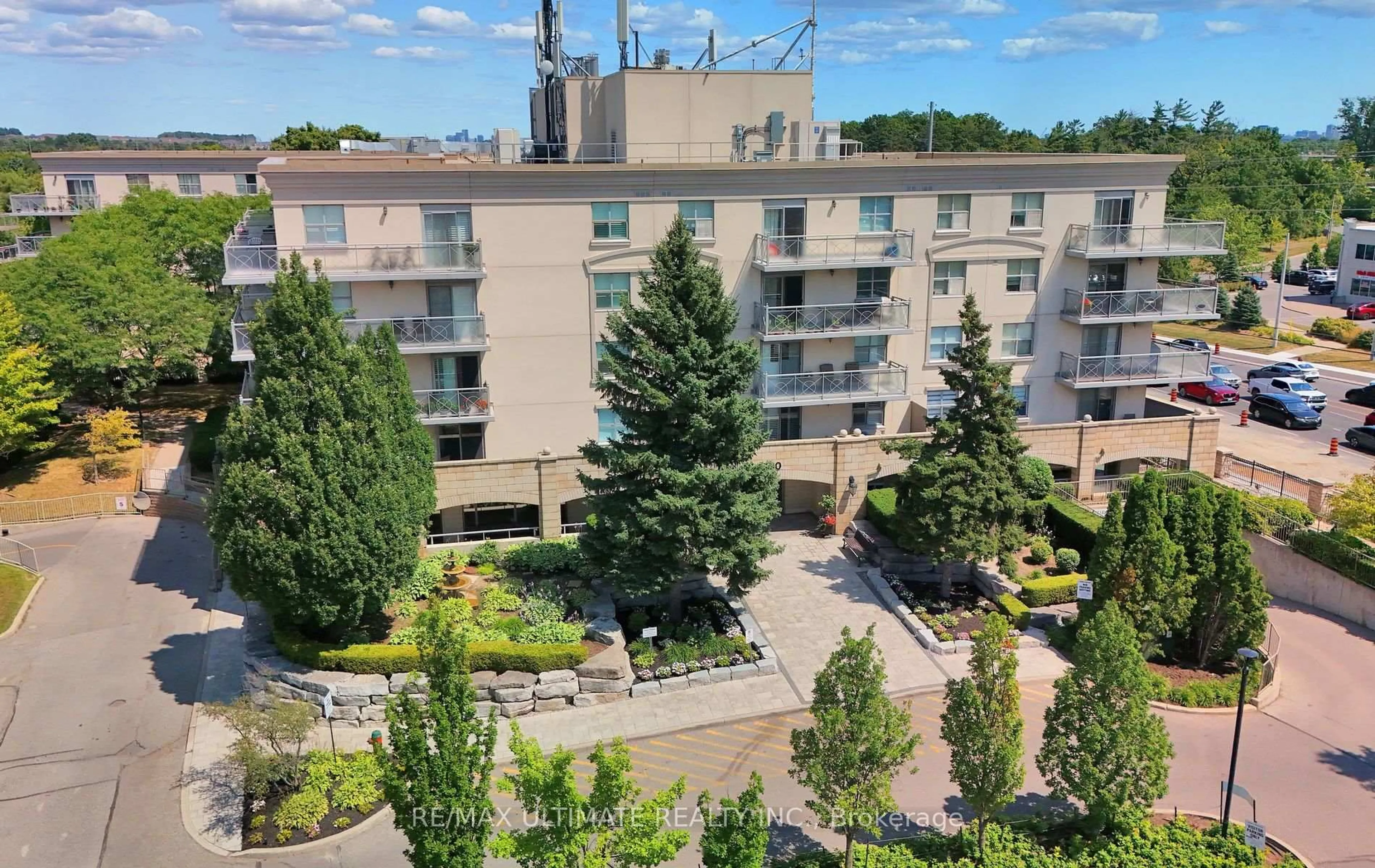 A pic from outside/outdoor area/front of a property/back of a property/a pic from drone, city buildings view from balcony for 2500 Rutherford Rd #307, Vaughan Ontario L4K 5N7