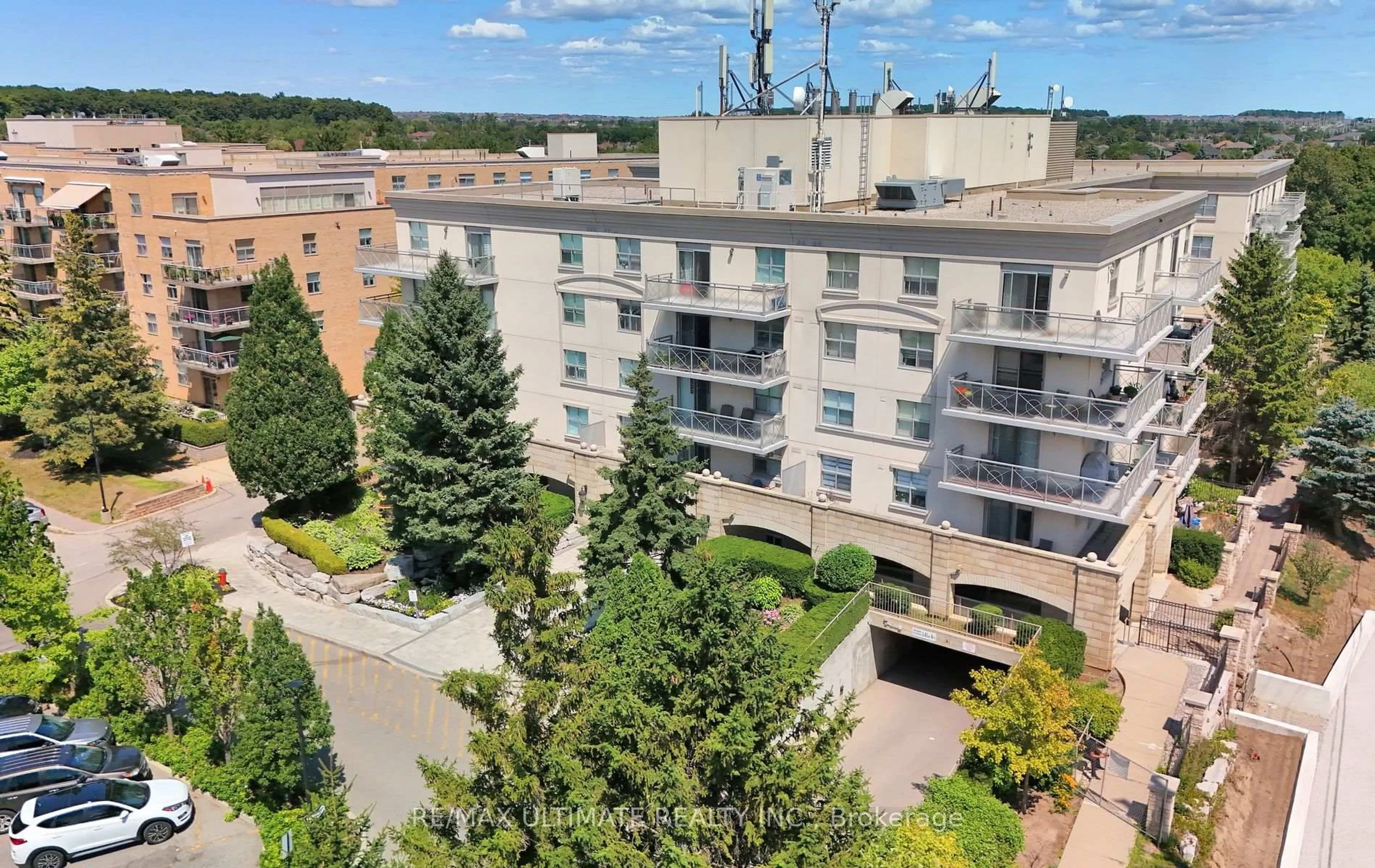 A pic from outside/outdoor area/front of a property/back of a property/a pic from drone, city buildings view from balcony for 2500 Rutherford Rd #307, Vaughan Ontario L4K 5N7