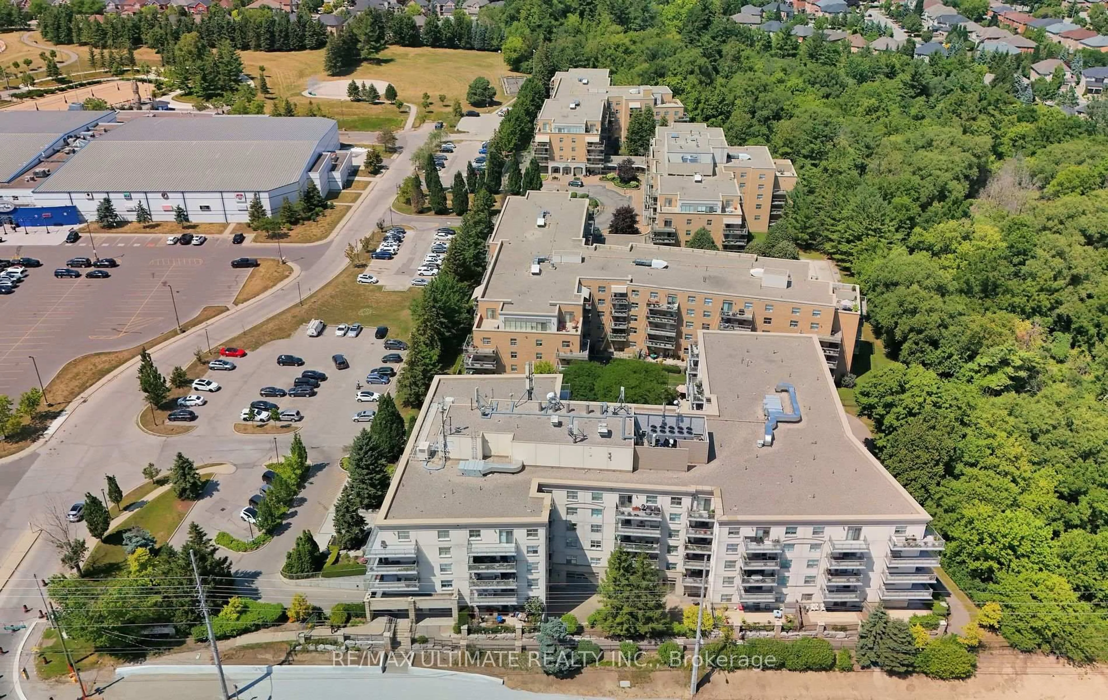 A pic from outside/outdoor area/front of a property/back of a property/a pic from drone, city buildings view from balcony for 2500 Rutherford Rd #307, Vaughan Ontario L4K 5N7