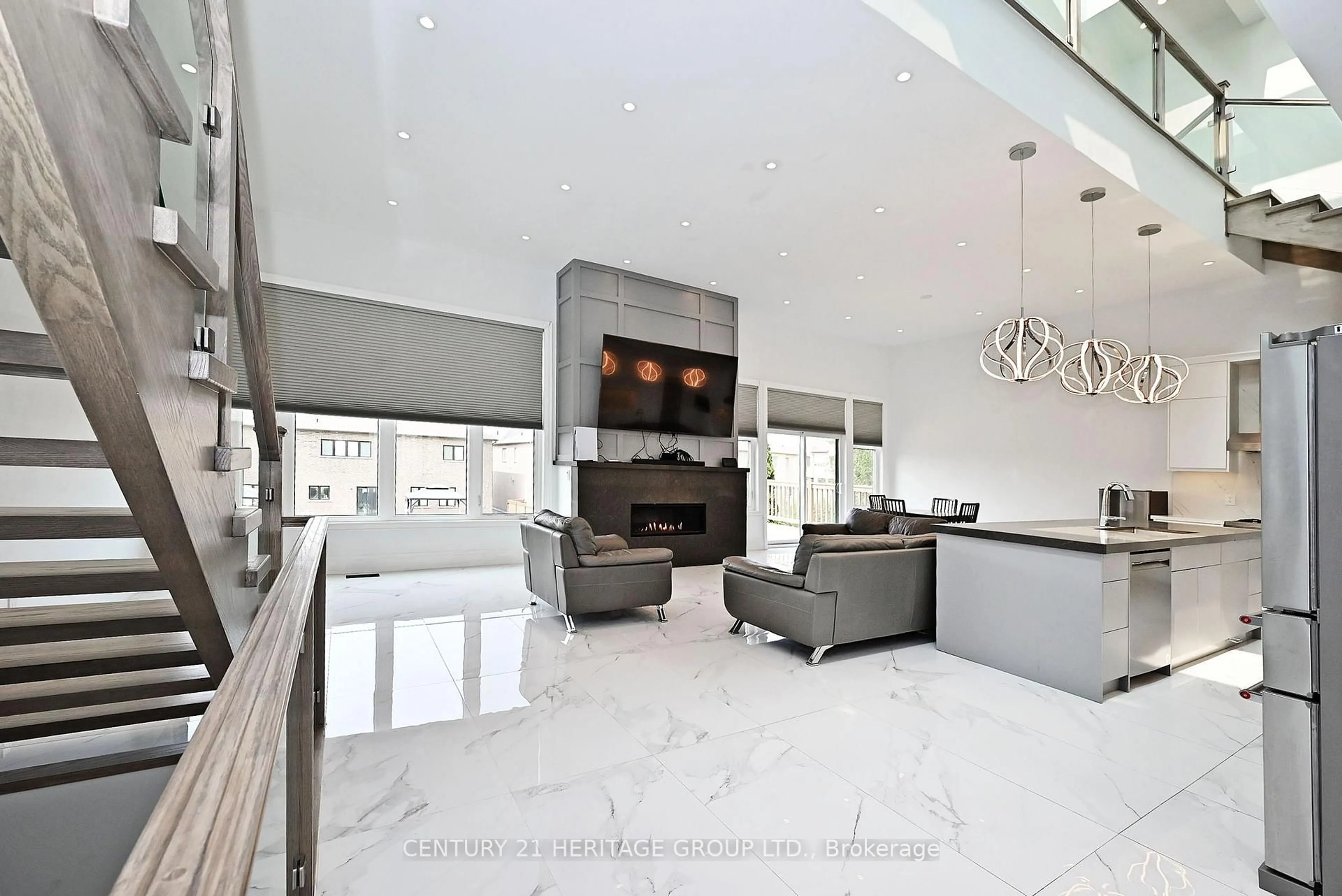 Lobby for 148 Church St, Georgina Ontario L4P 1J5