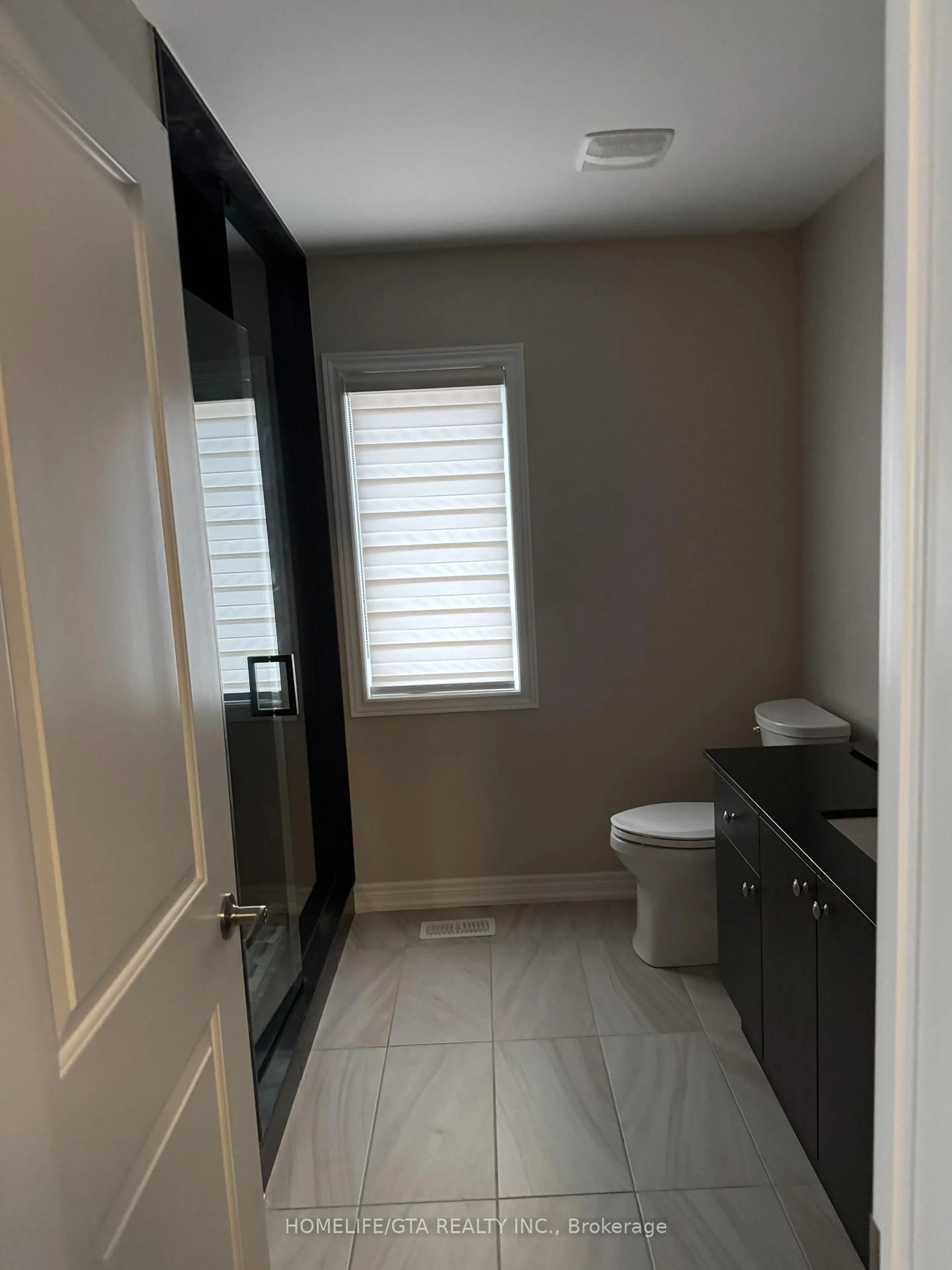 A pic of a room for 1967 Mcniel St, Innisfil Ontario L9S 0N8