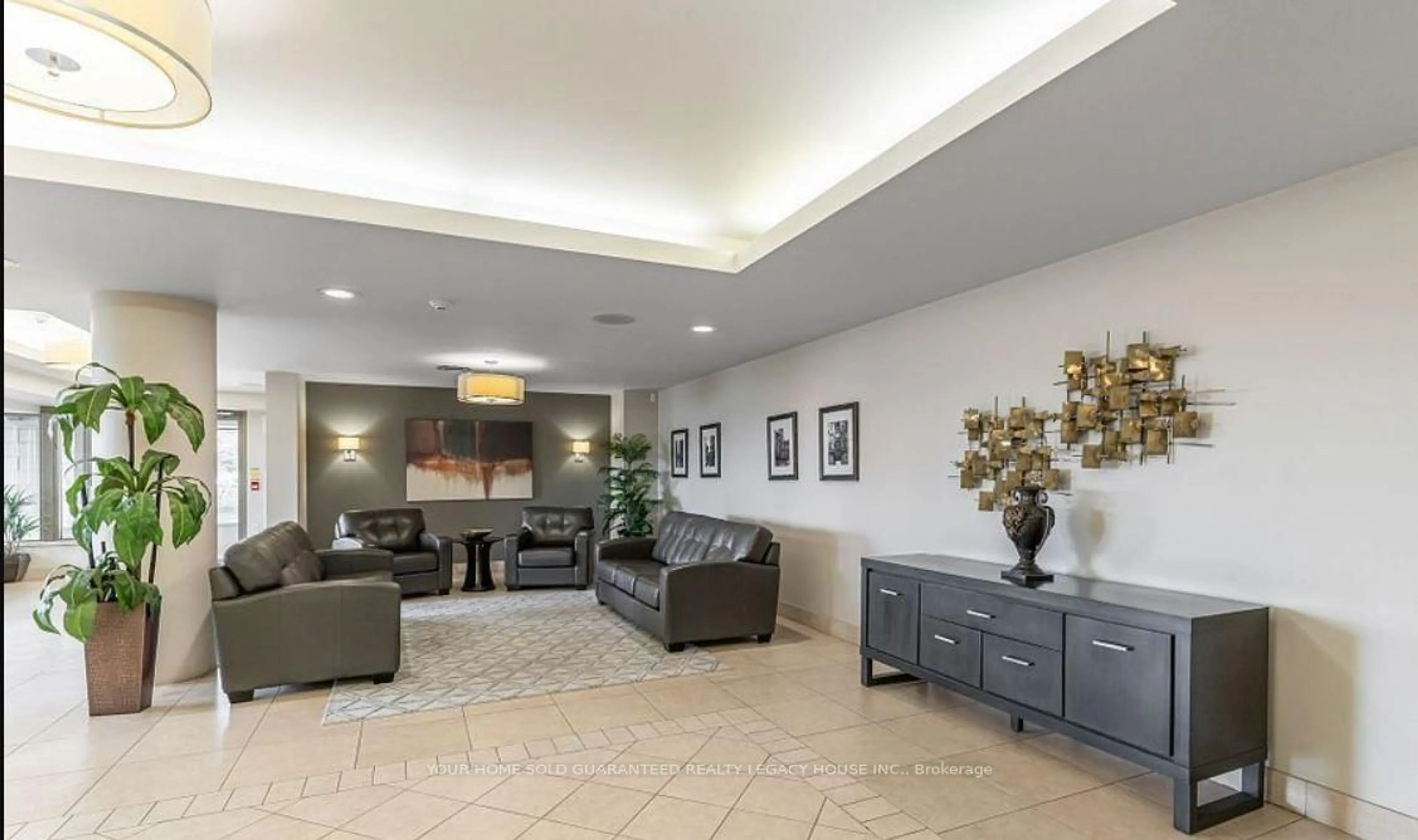 Lobby for 2500 Rutherford Rd #502, Vaughan Ontario L4K 5N7