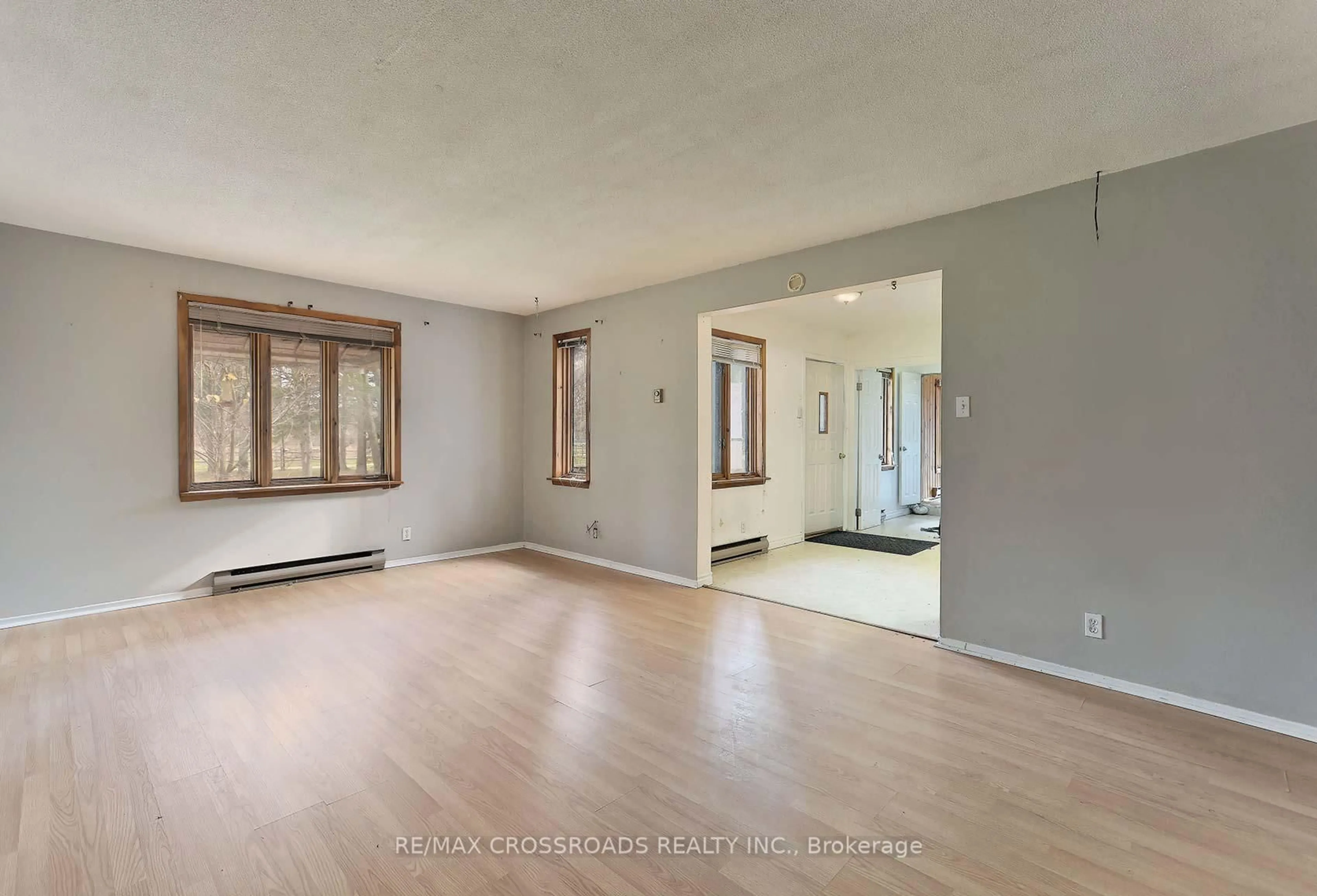 A pic of a room for 2726 9th Line, Innisfil Ontario L9S 3Z8