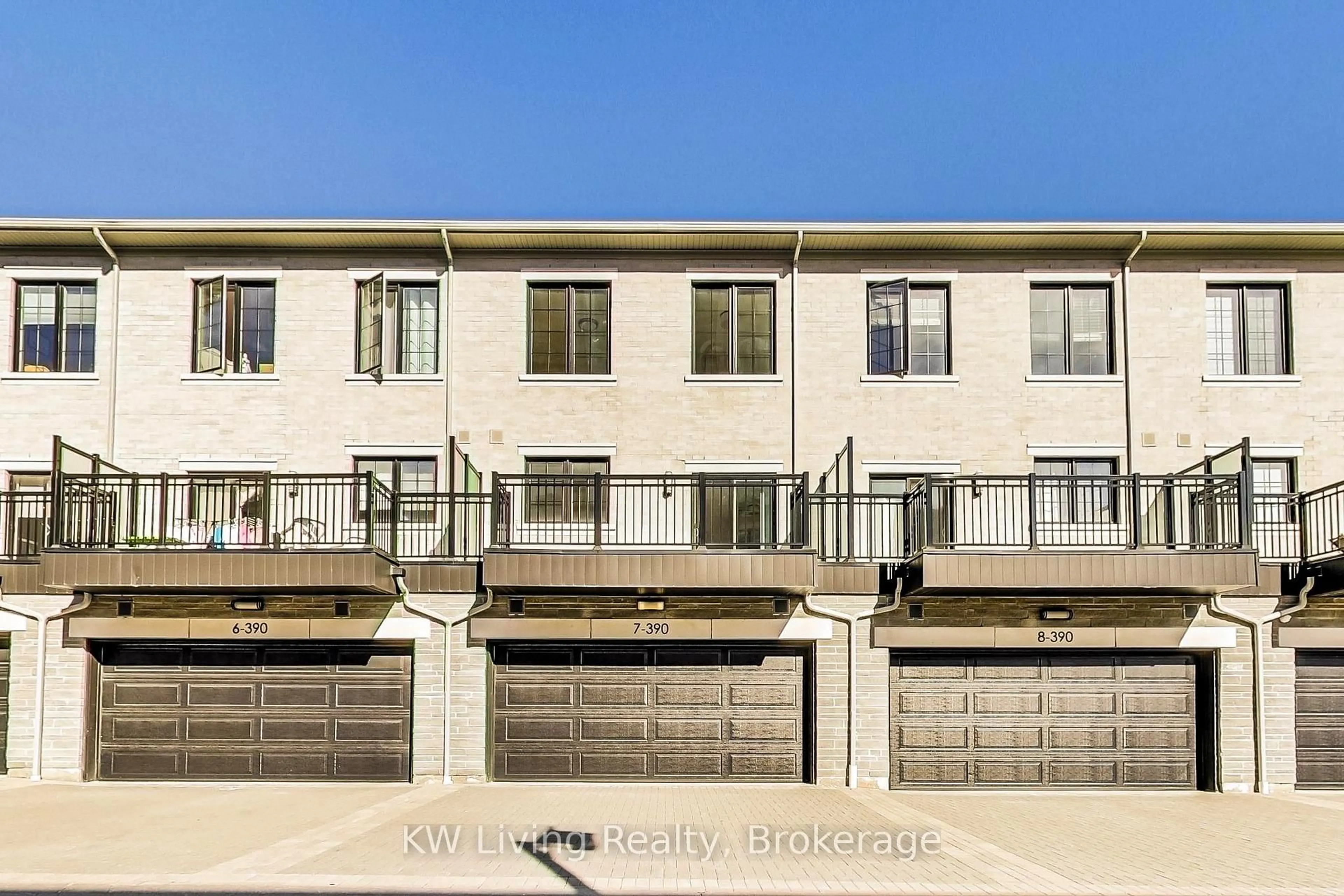 Unknown for 390 Highway 7 #TH7, Richmond Hill Ontario L4B 0G5