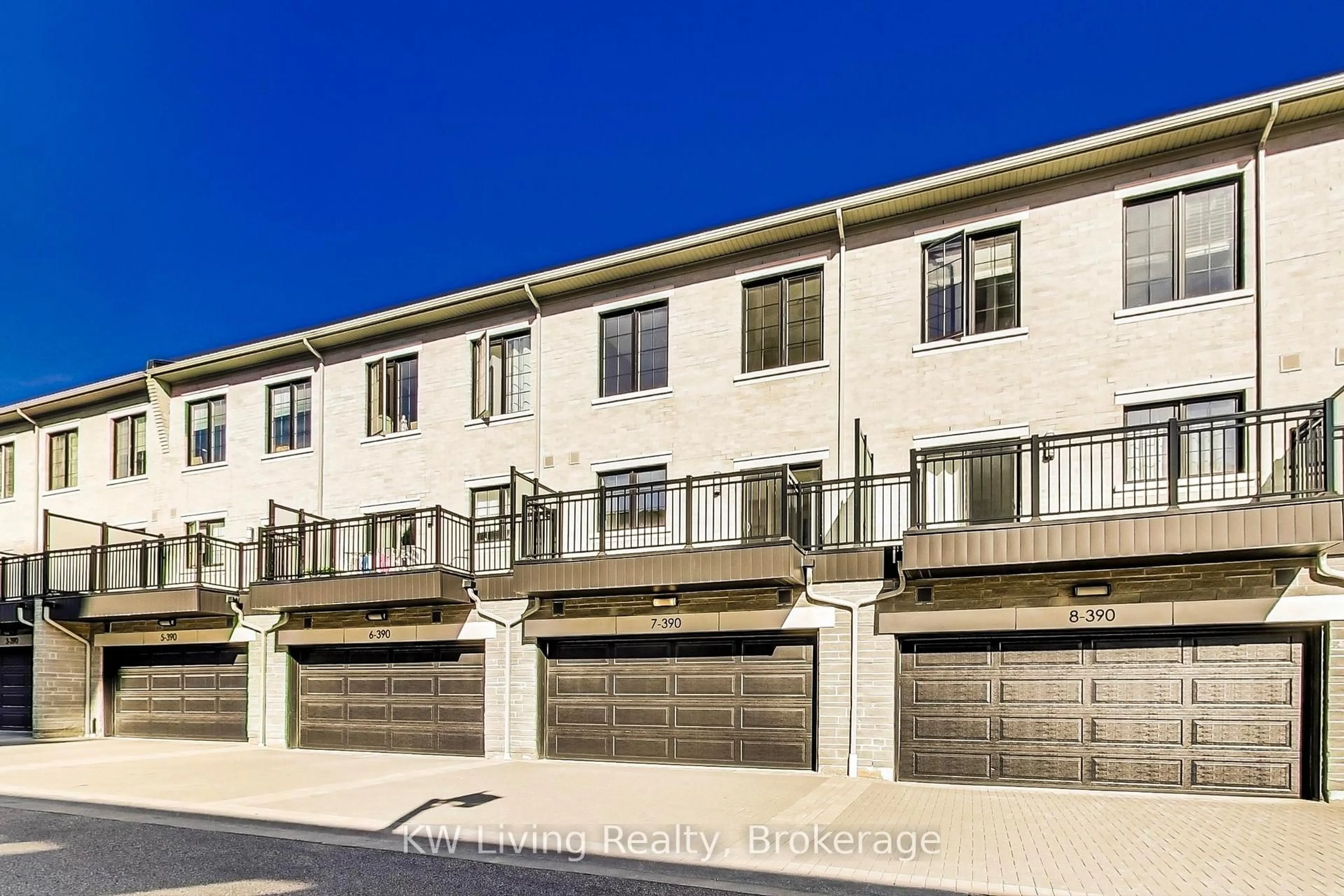 Unknown for 390 Highway 7 #TH7, Richmond Hill Ontario L4B 0G5