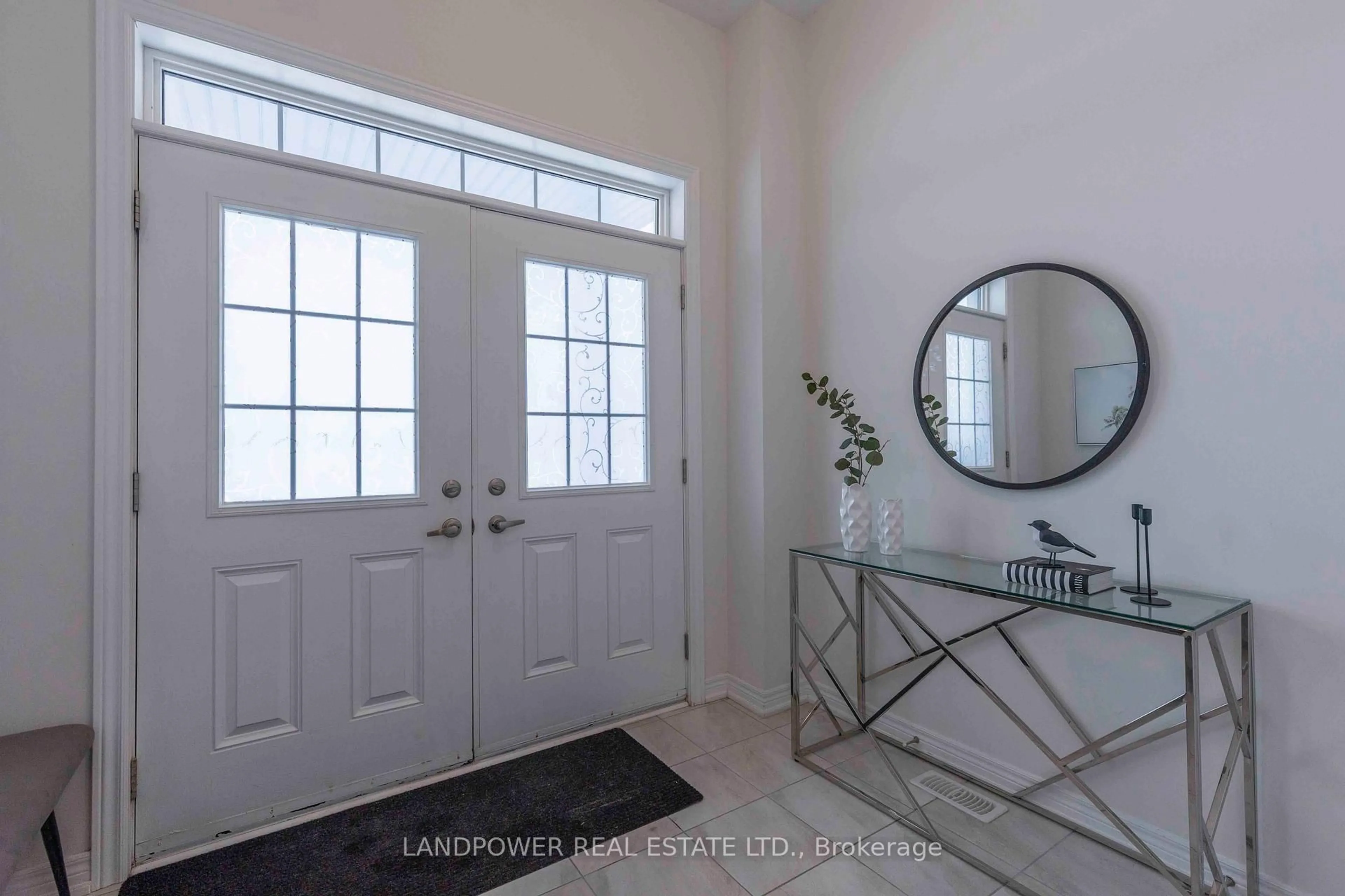 Indoor entryway for 85 Bawden Dr, Richmond Hill Ontario L4S 0H1