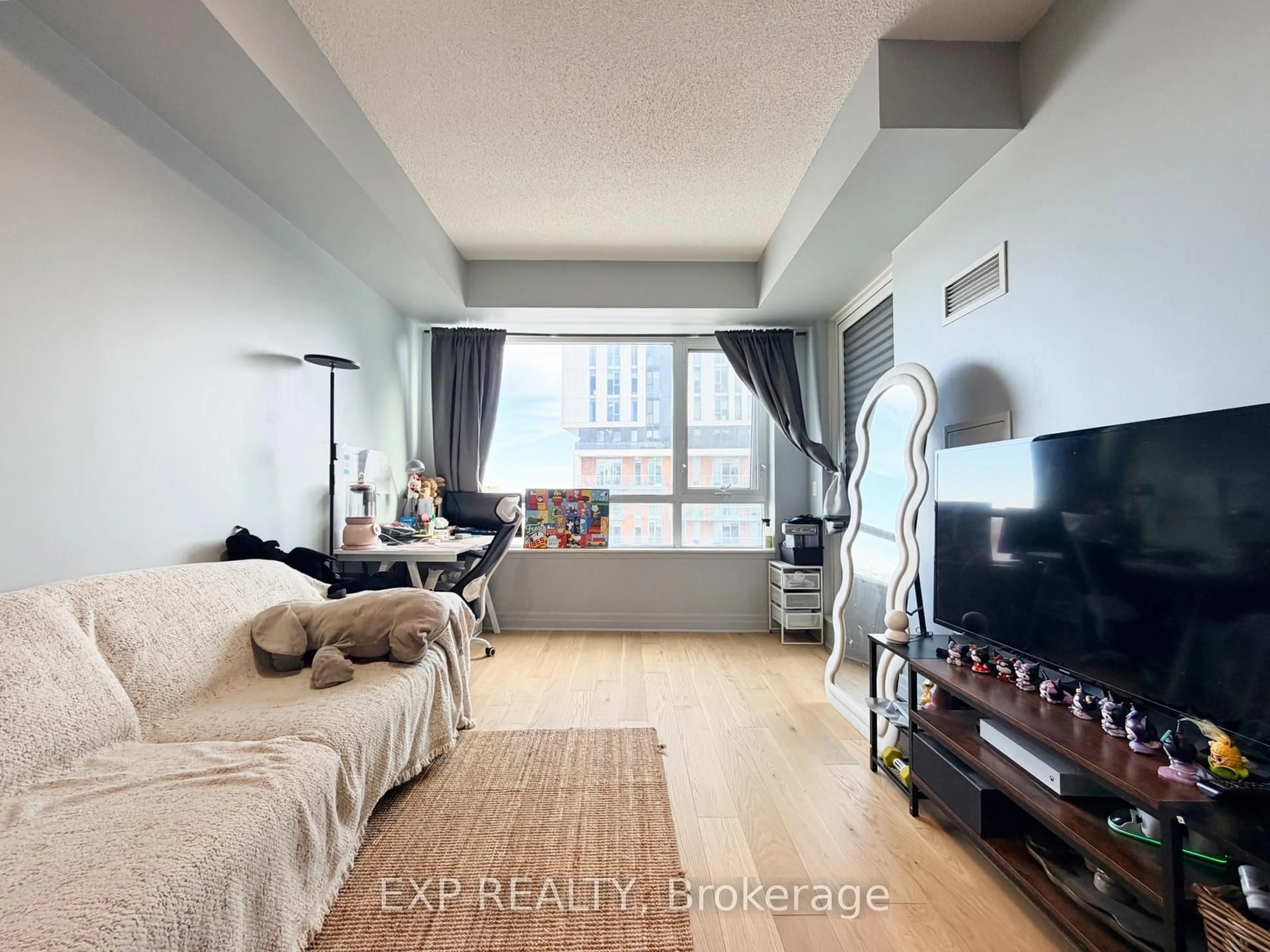 Living room with furniture, unknown for 8130 Birchmount Rd #803F, Markham Ontario L6G 0E4