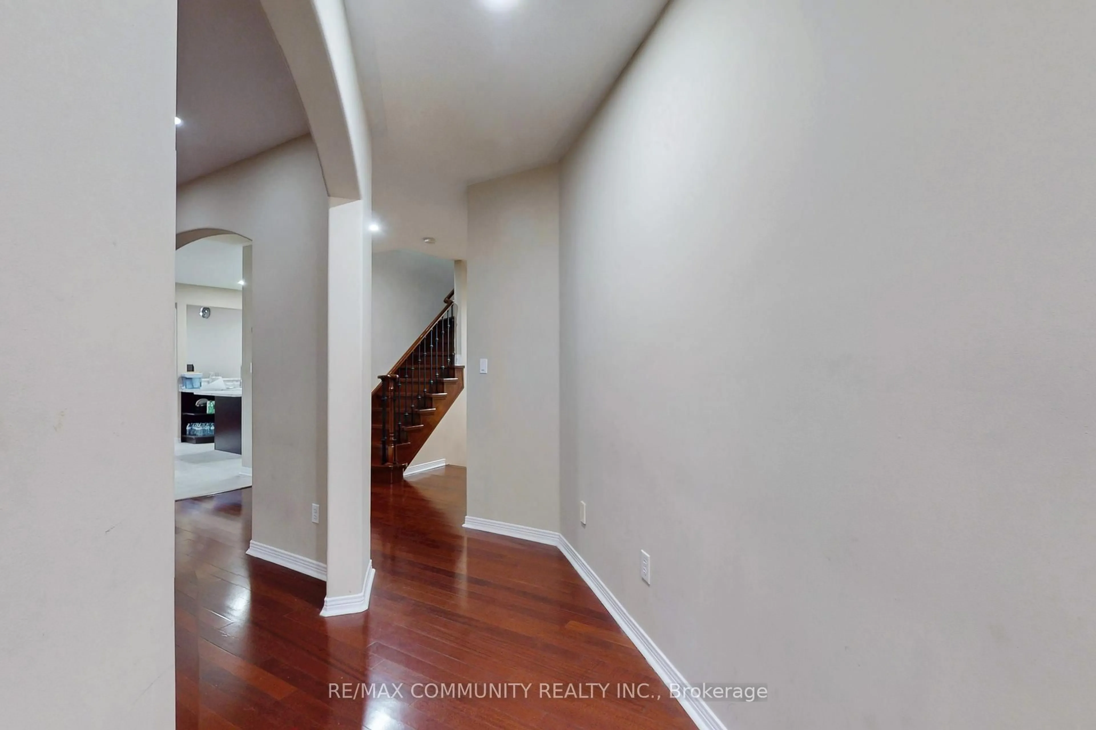 Unknown for 10 Oxfordshire St, Markham Ontario L6C 2E1