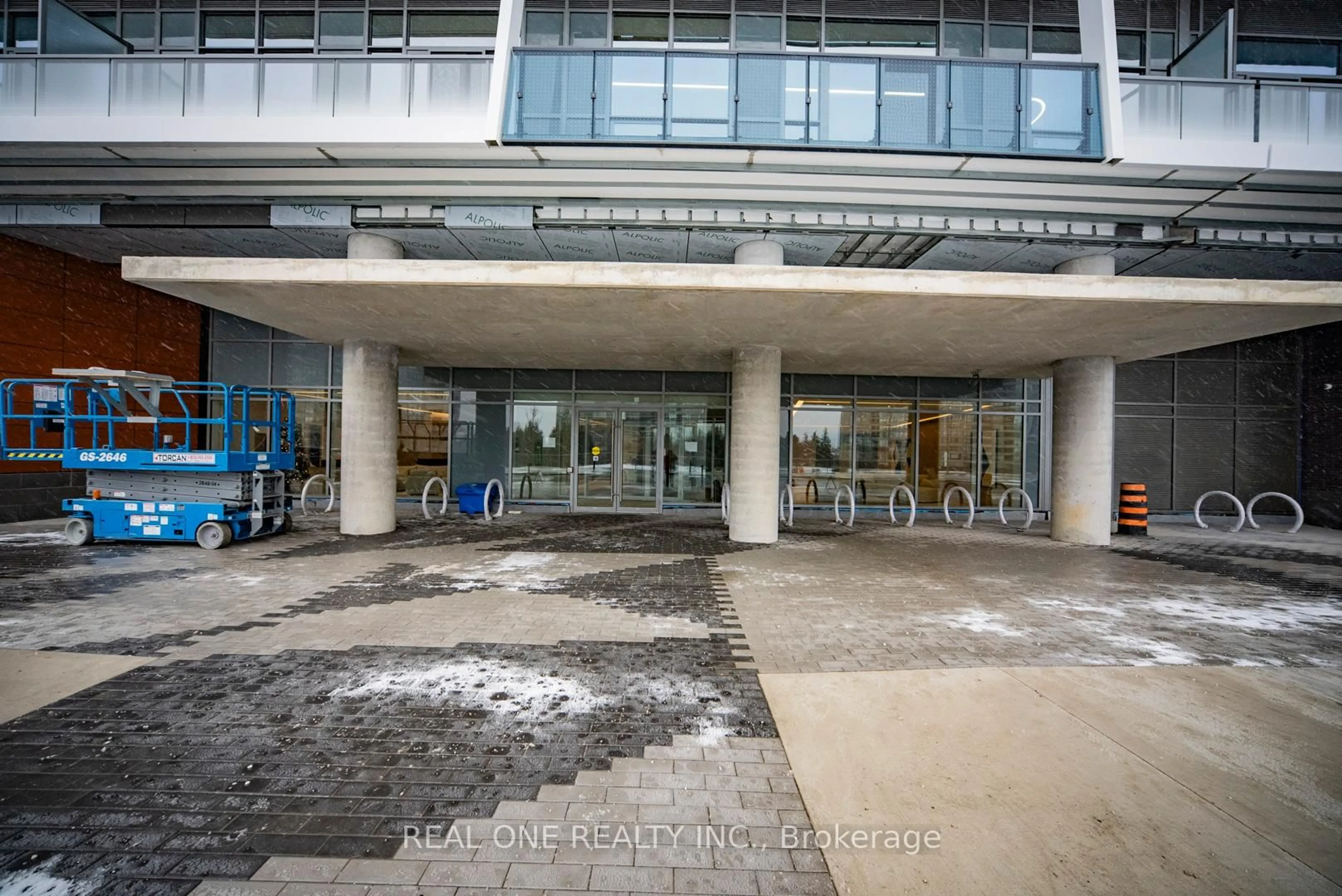 Indoor foyer for 30 Upper Mall Way #A2606, Vaughan Ontario L4J 0L7