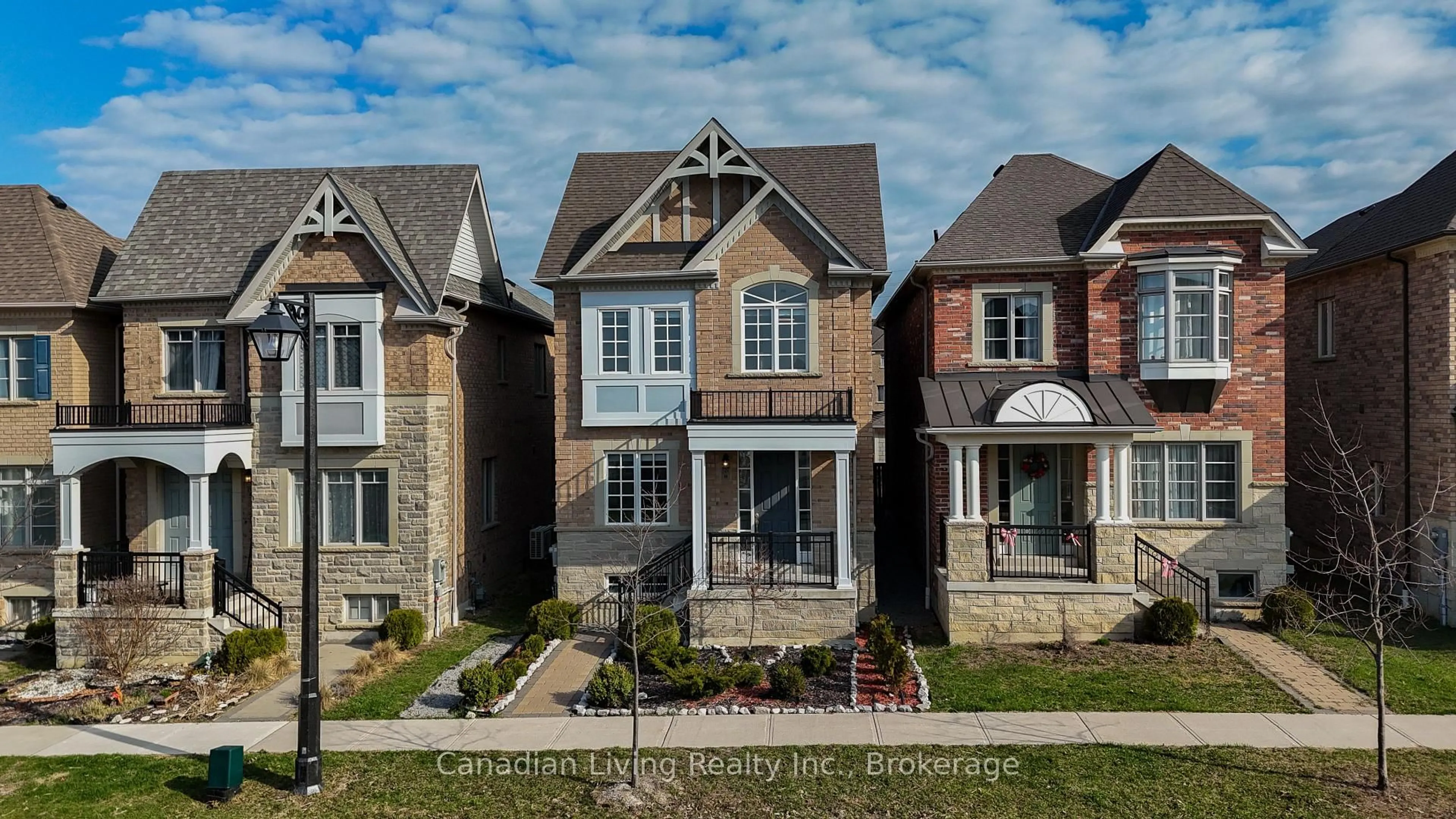 Home with brick exterior material, street for 198 Paradelle Dr, Richmond Hill Ontario L4E 1E7