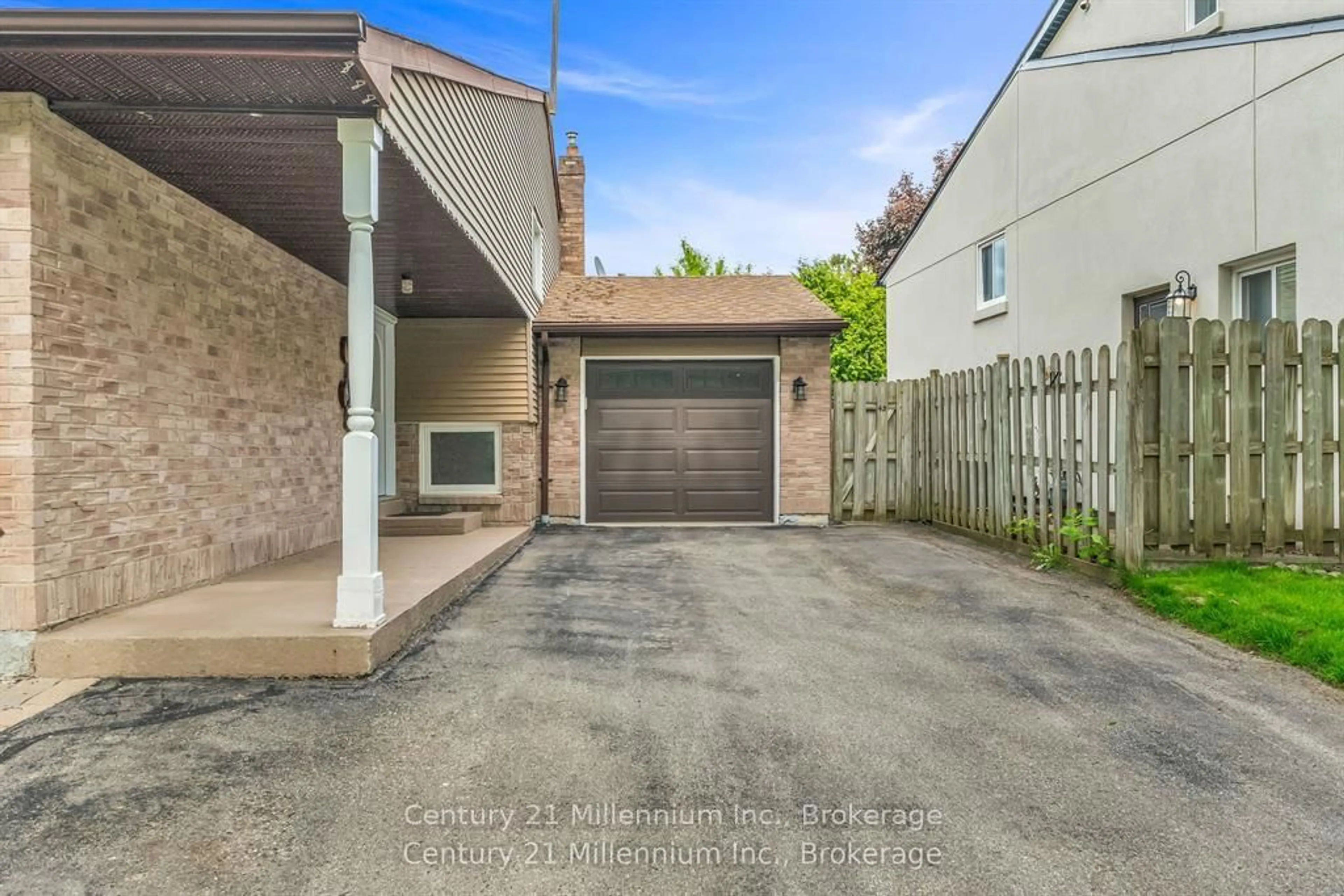 Unknown for 43 Stoddart Dr, Aurora Ontario L4G 2G2