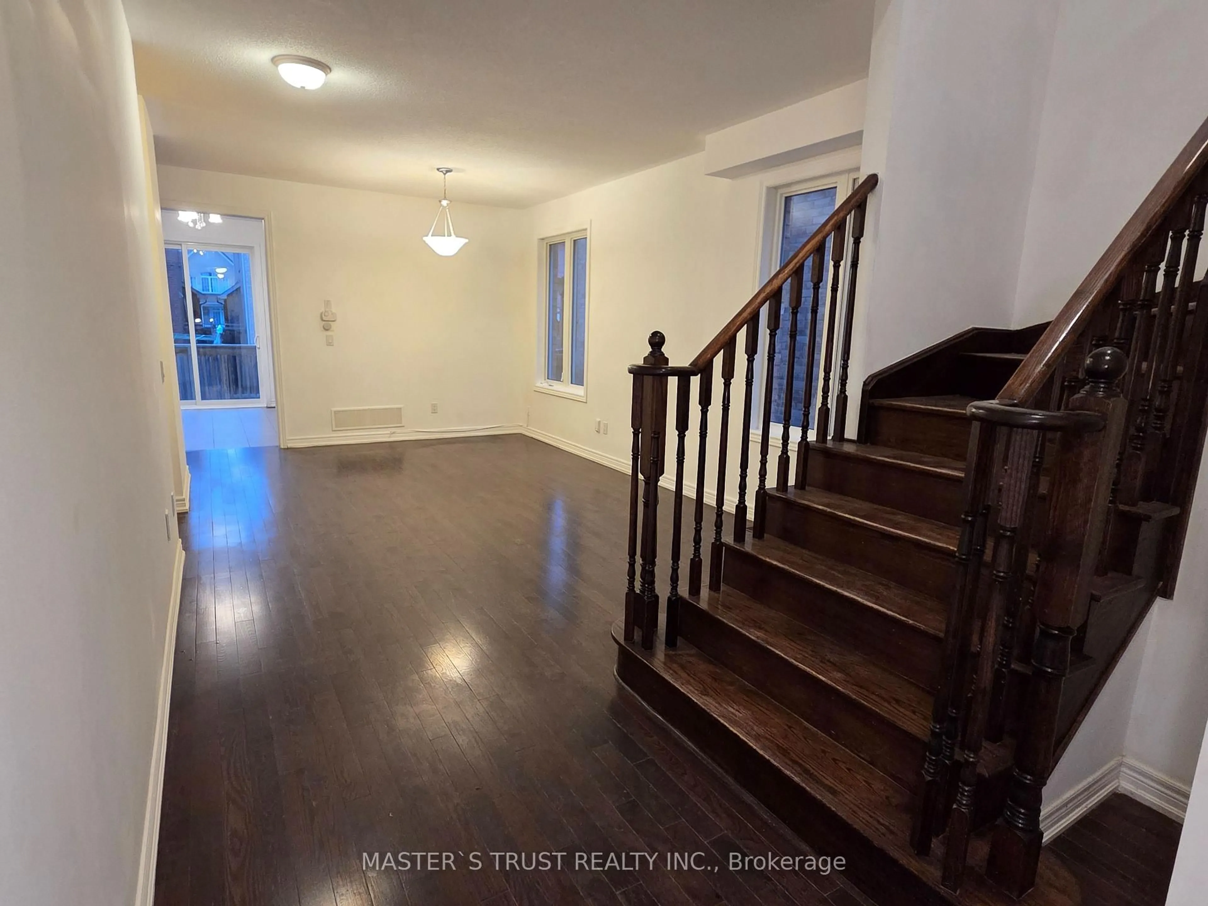 Unknown for 11 Beacon Point St, Markham Ontario L6E 0P3