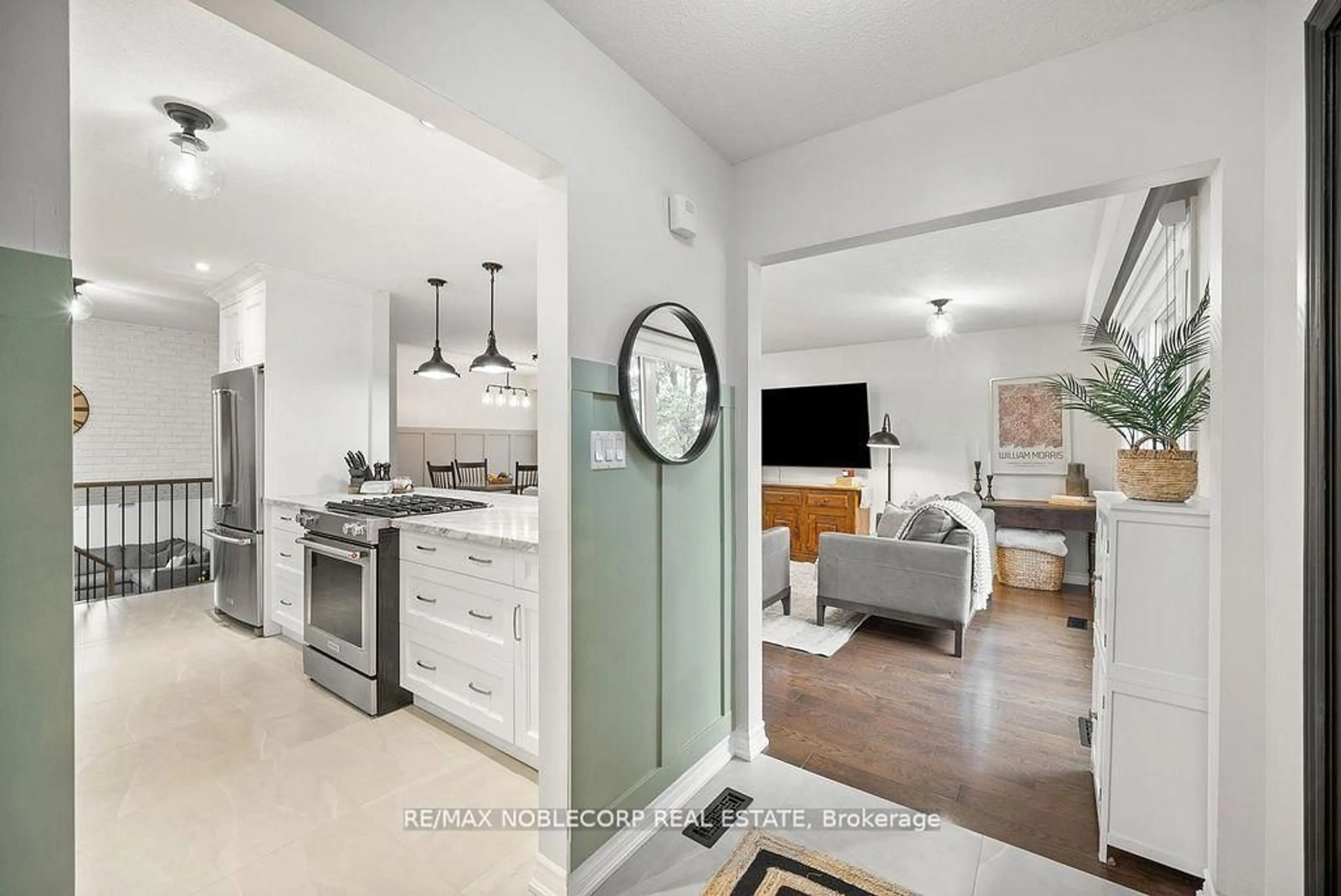 Open concept kitchen, ceramic/tile floor for 42 Mitchell Ave, New Tecumseth Ontario L9R 1C2