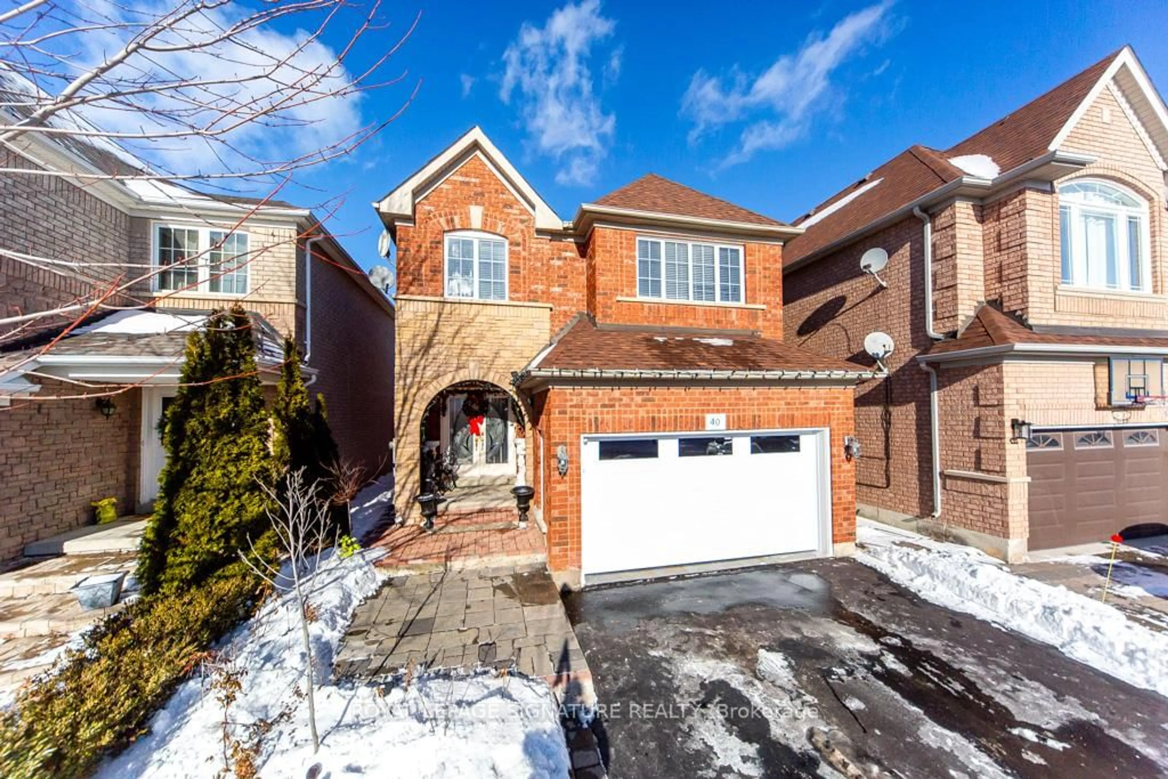 Home with brick exterior material, street for 40 Tuscana Blvd, Vaughan Ontario L4K 5J2