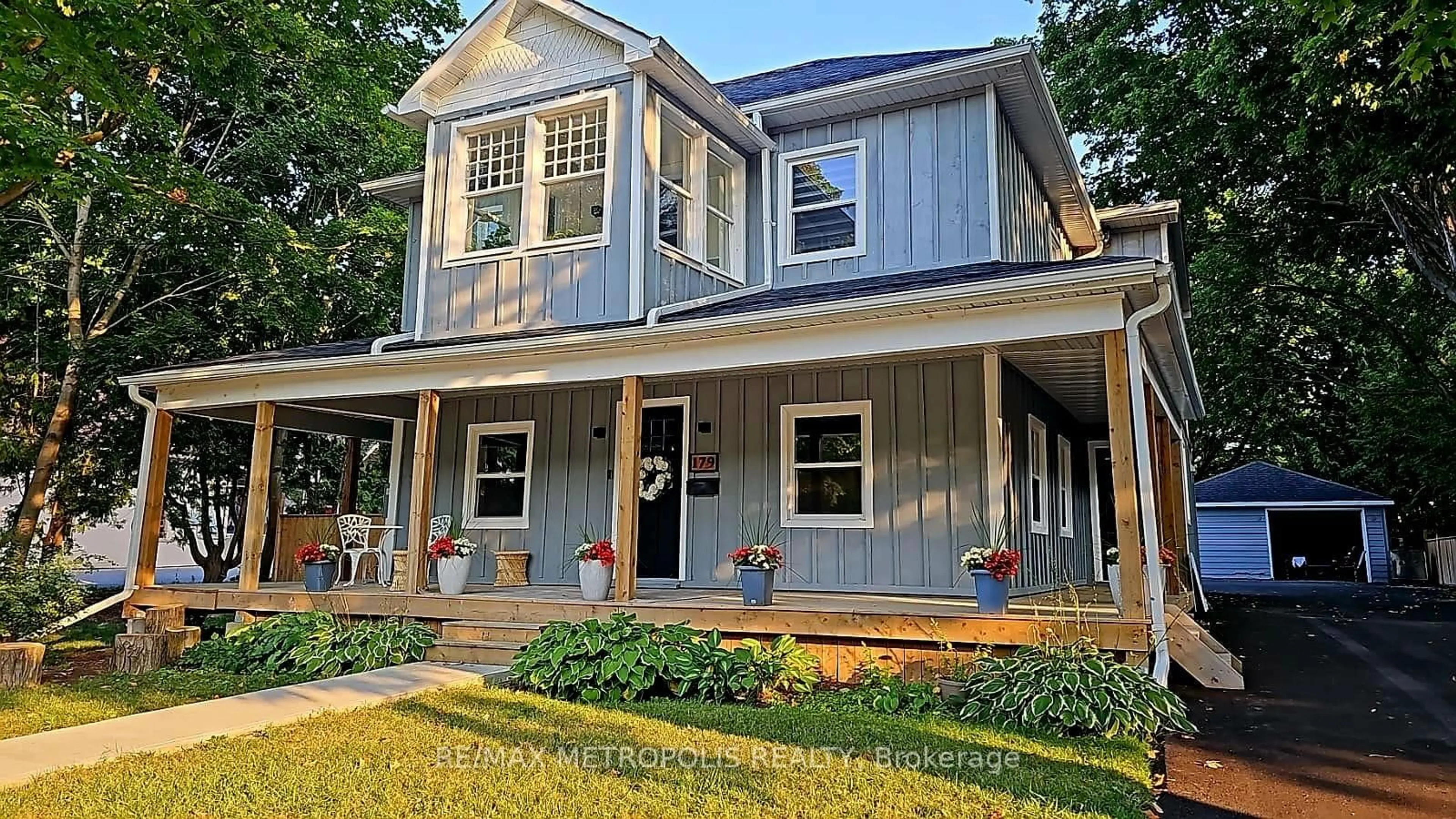 Home with vinyl exterior material, street for 179 Church St, Georgina Ontario L4P 1J4