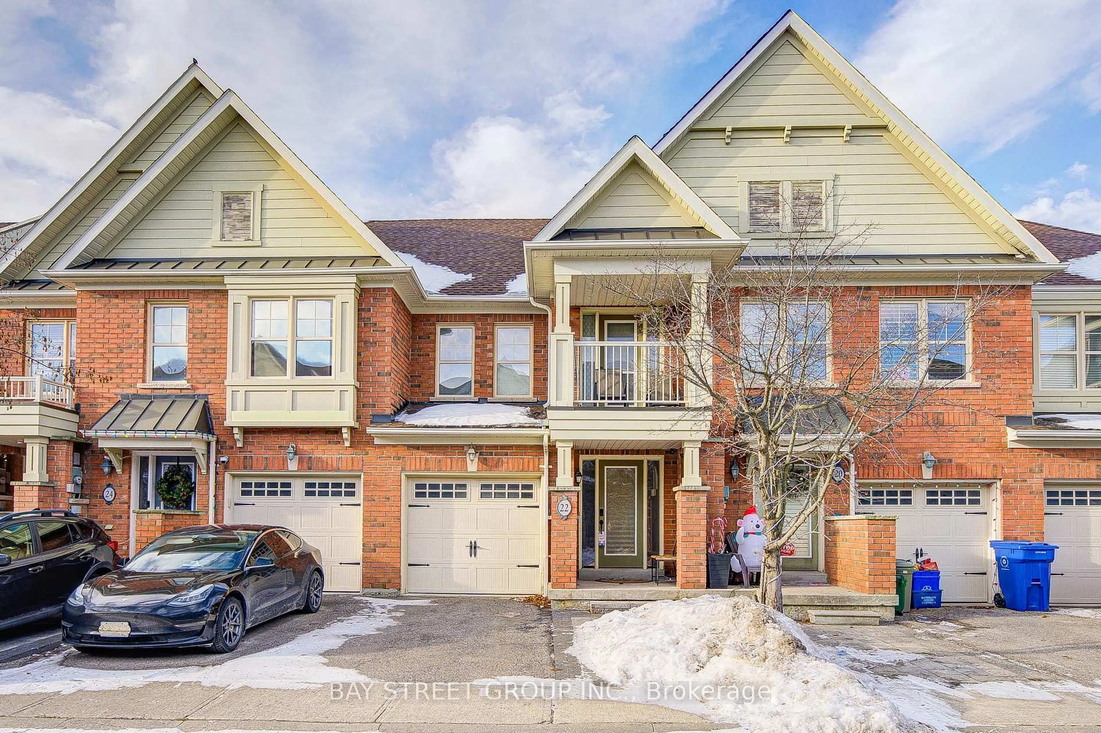 Home with brick exterior material, street for 22 Latitude Lane, Whitchurch-Stouffville Ontario L4A 0T1