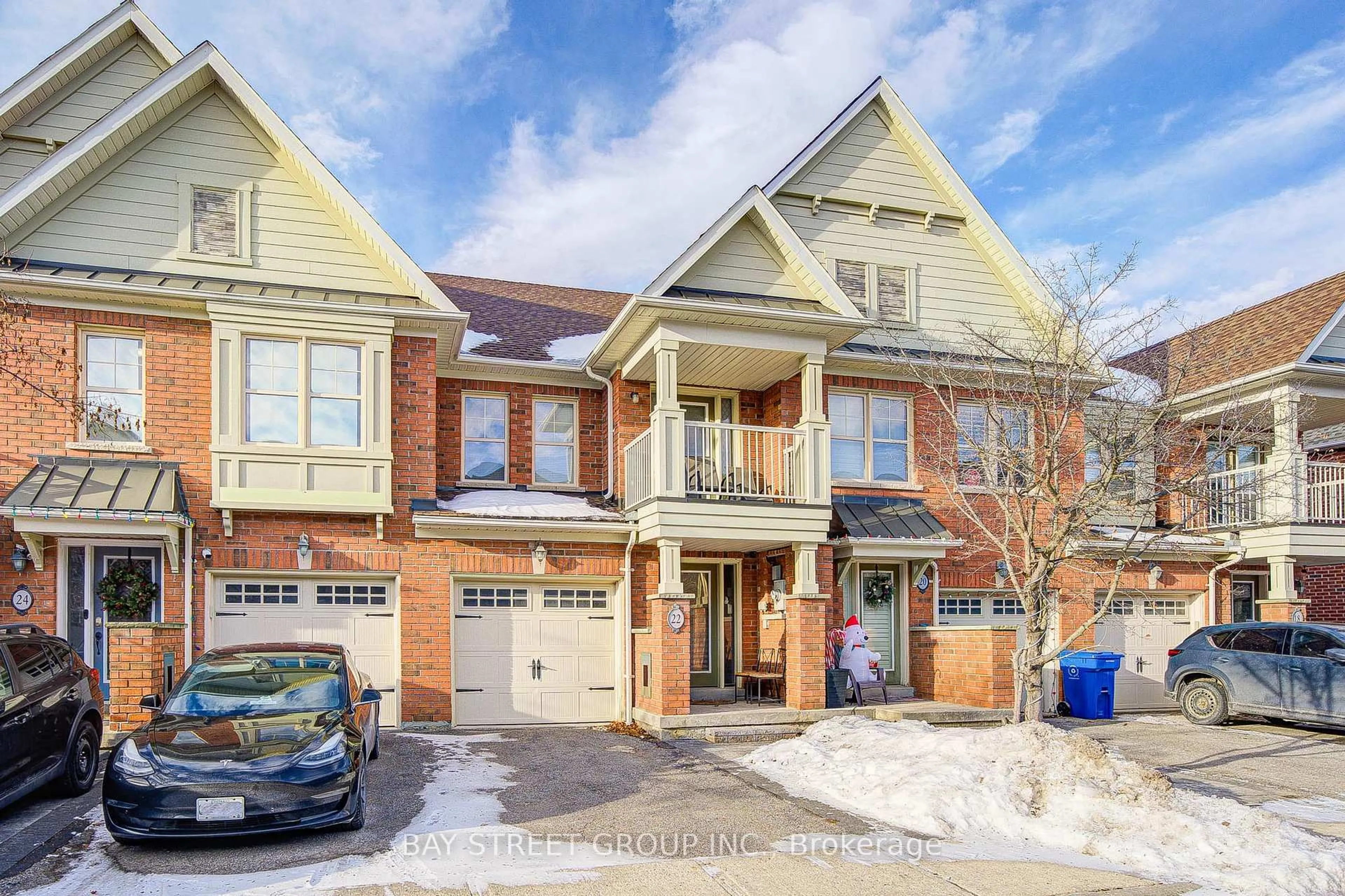 Home with brick exterior material, street for 22 Latitude Lane, Whitchurch-Stouffville Ontario L4A 0T1