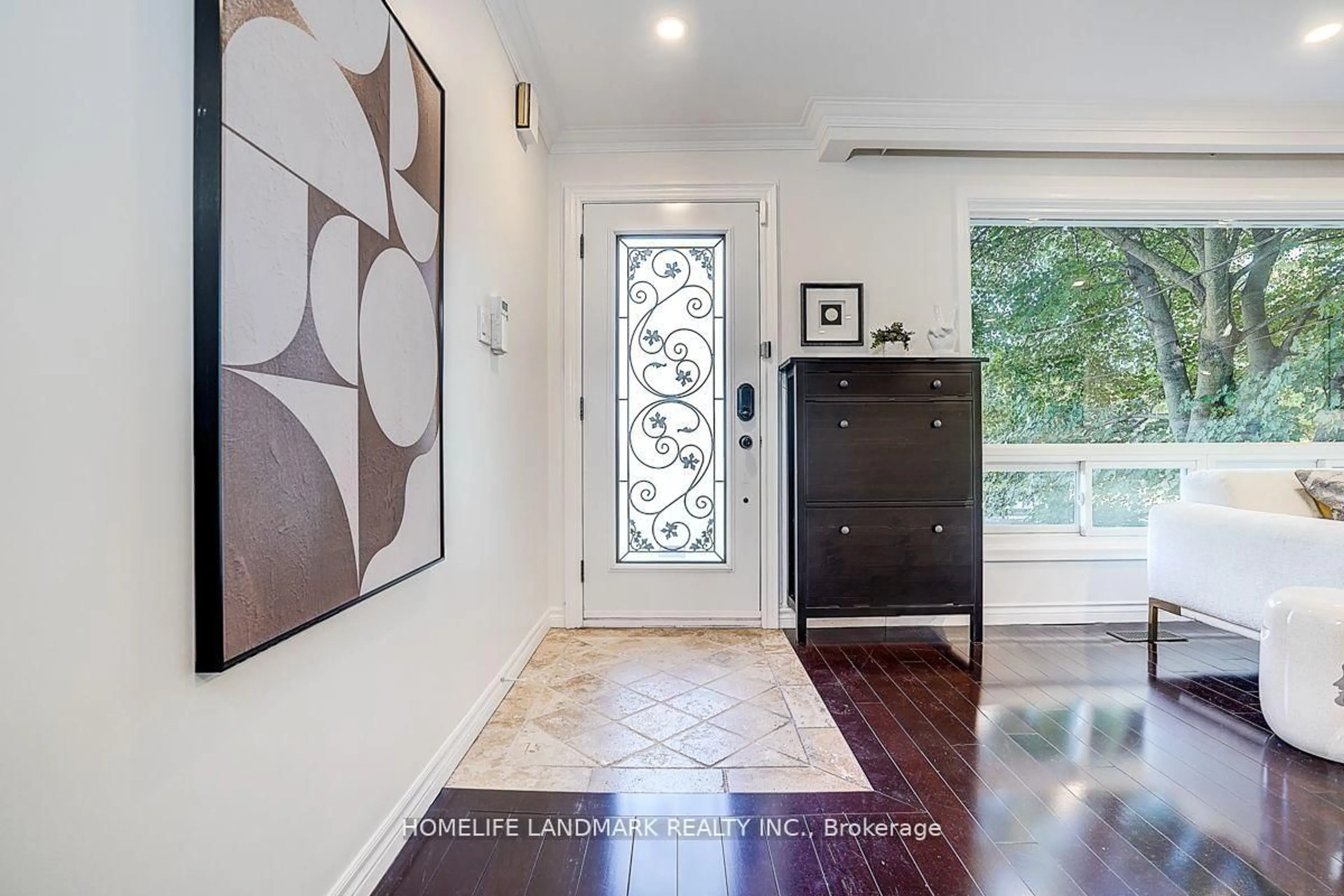 Indoor entryway for 12 Paramount Rd, Markham Ontario L3P 2V7