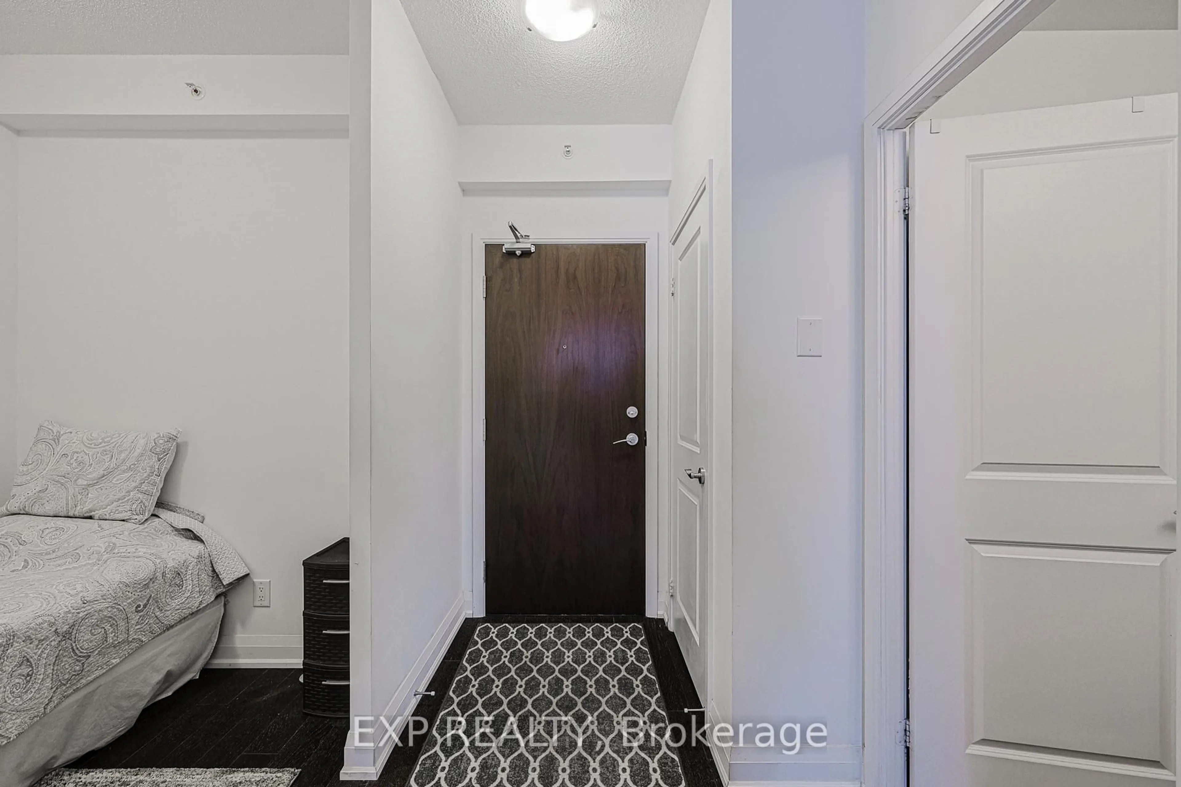 Indoor entryway for 9582 Markham Rd #302, Markham Ontario L6E 0H8