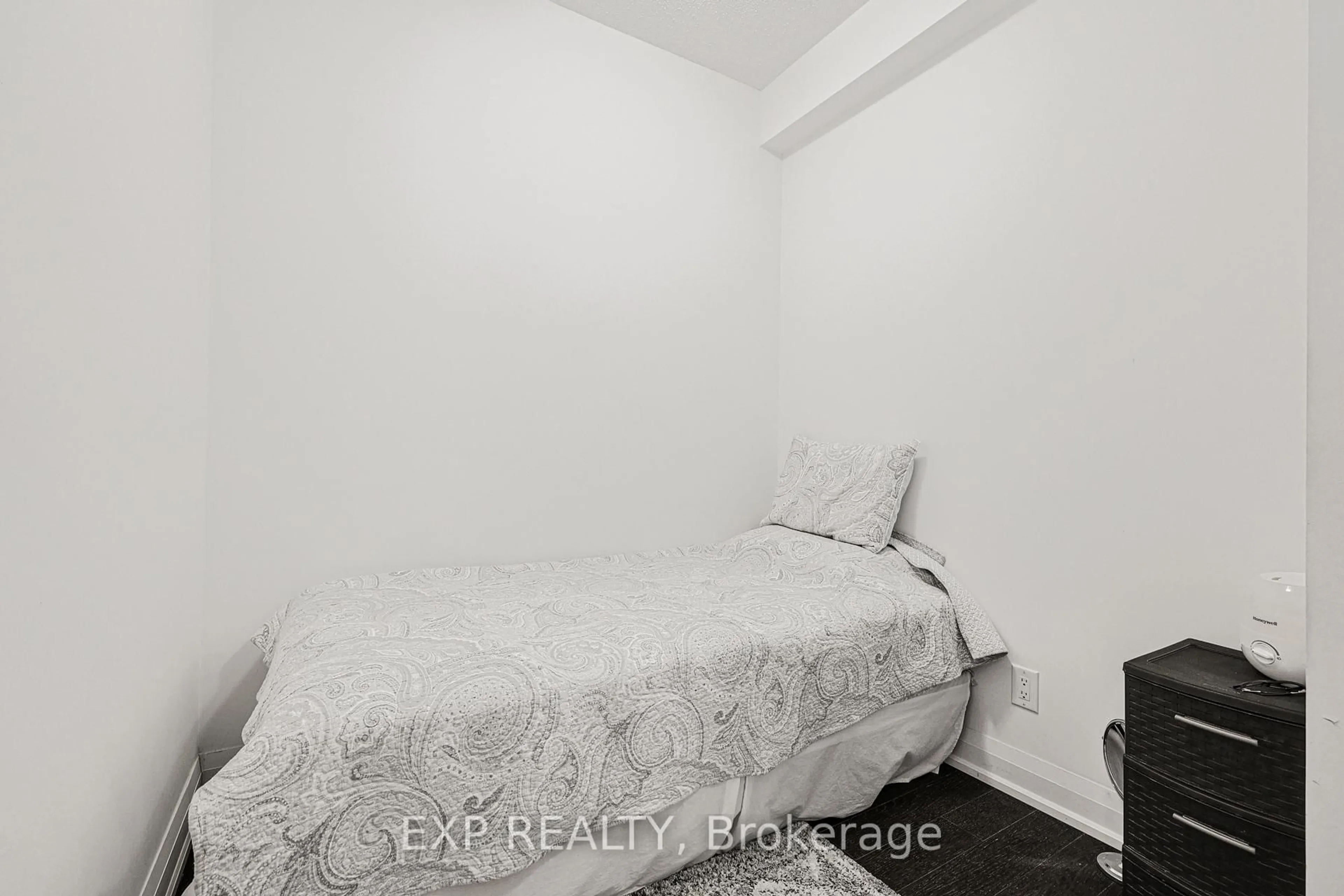 A pic of a room for 9582 Markham Rd #302, Markham Ontario L6E 0H8