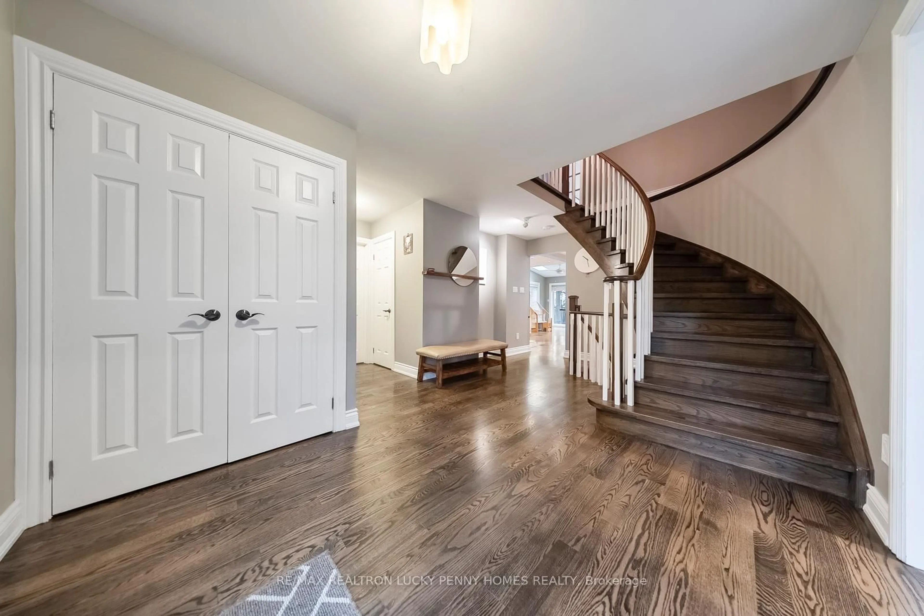 Indoor entryway for 57 Longwater Chse, Markham Ontario L3R 4A7