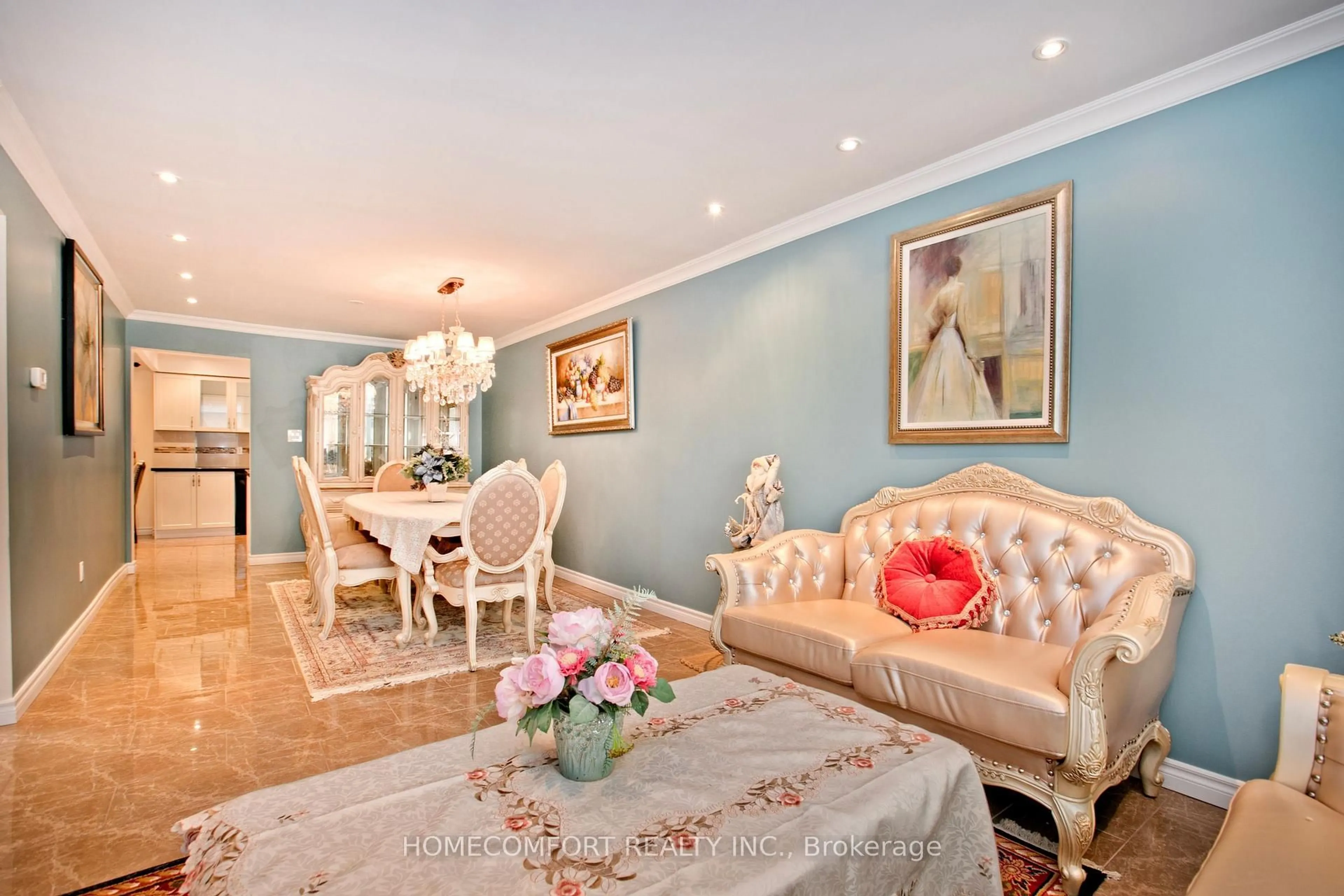 Living room with furniture, unknown for 658 York Hill Blvd, Vaughan Ontario L4J 5L8