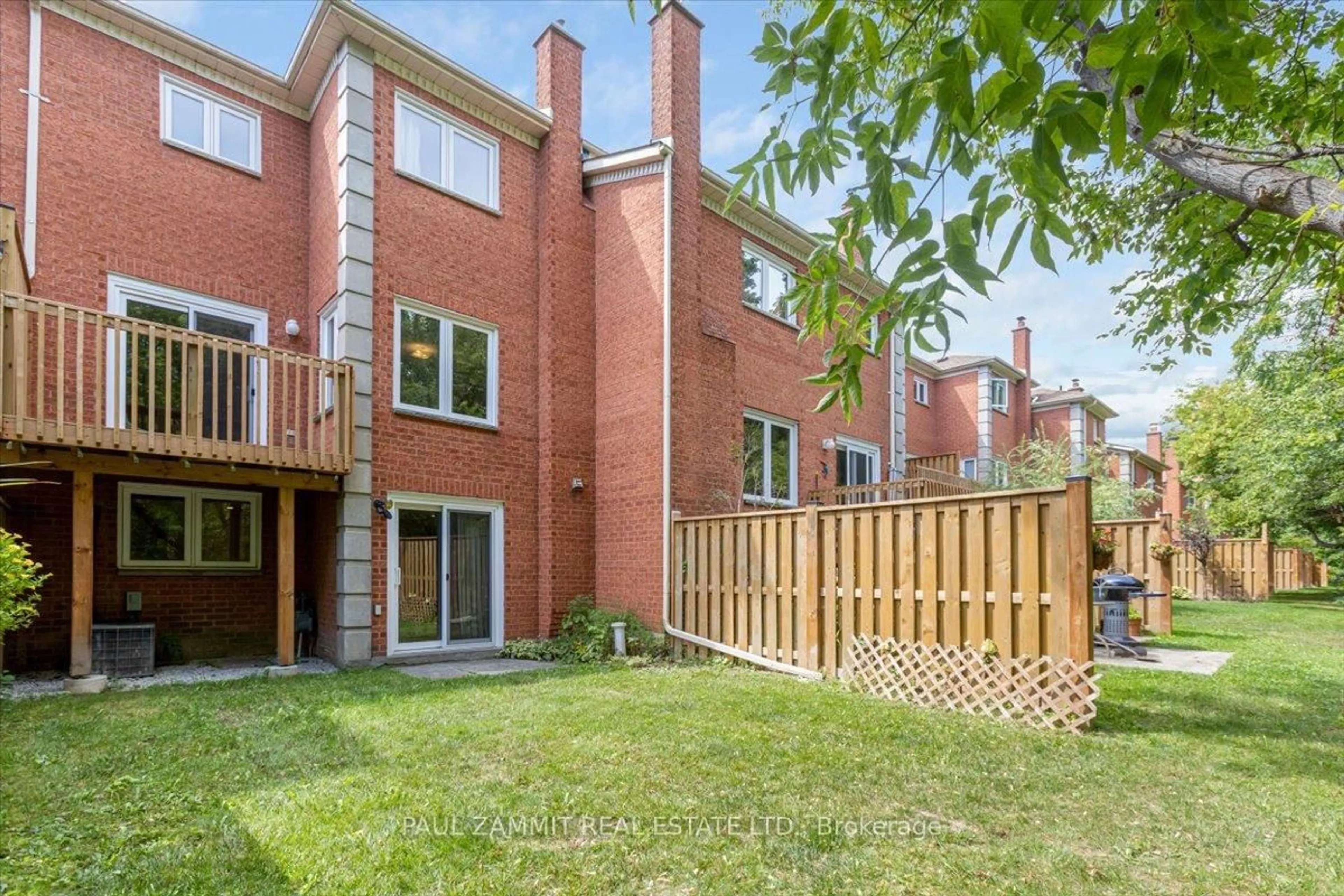 Patio, street for 80 McCallum Dr #28, Richmond Hill Ontario L4C 9X5