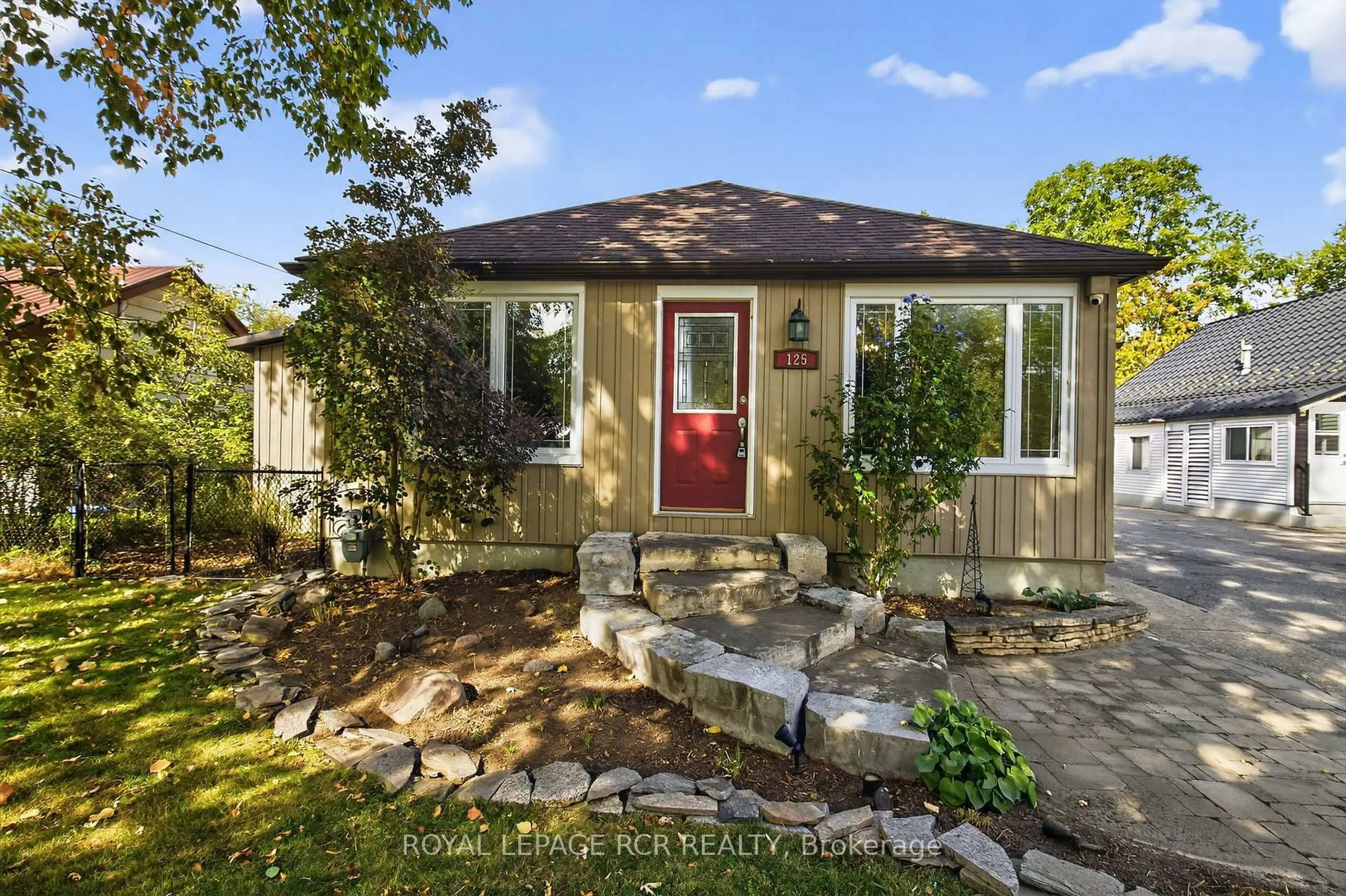 Unknown for 125 King St, Essa Ontario L0M 1B0