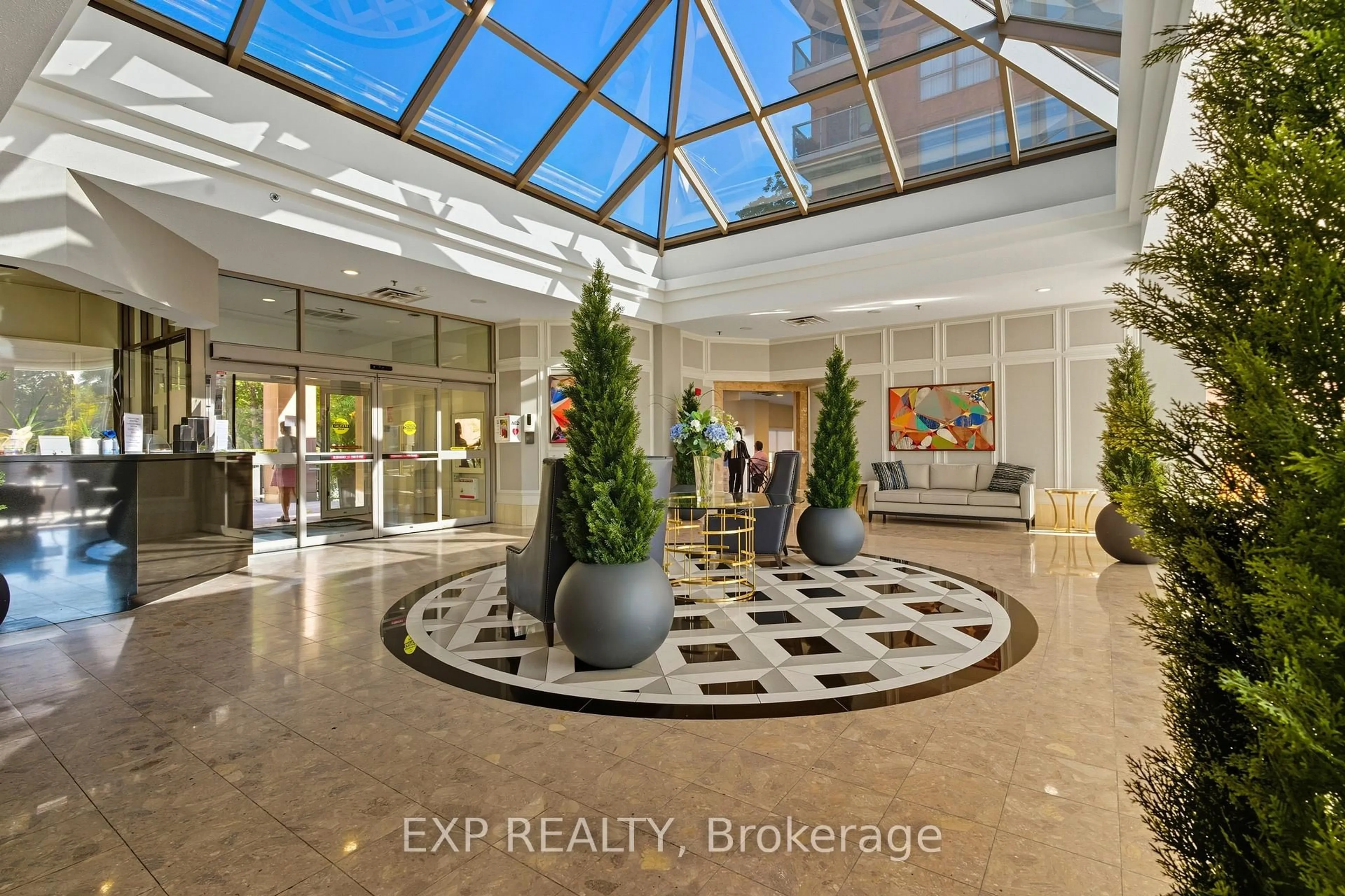 Lobby for 14924 Yonge St #111, Aurora Ontario L4G 6H7
