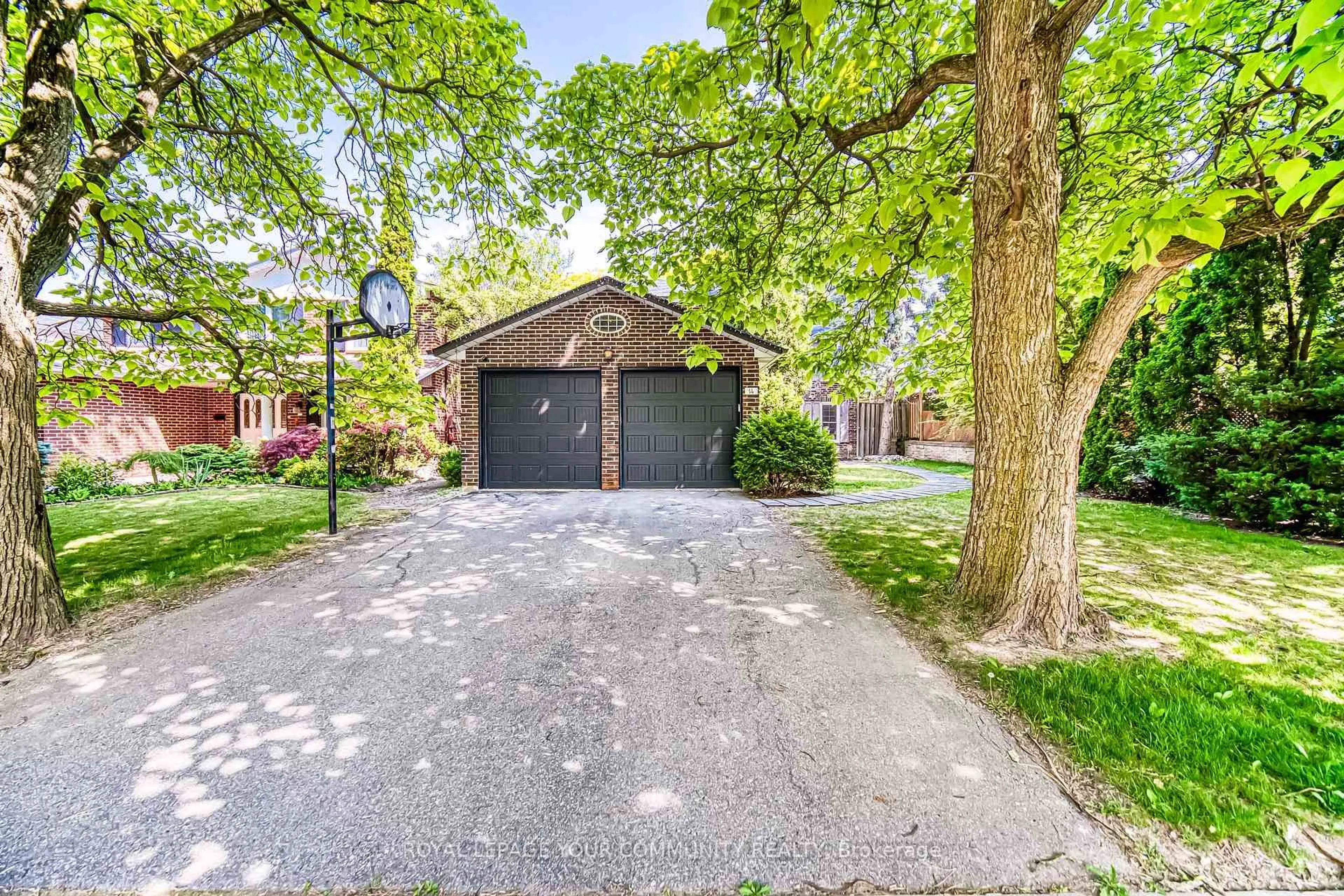 Unknown for 14 Julia St, Markham Ontario L3T 4R9