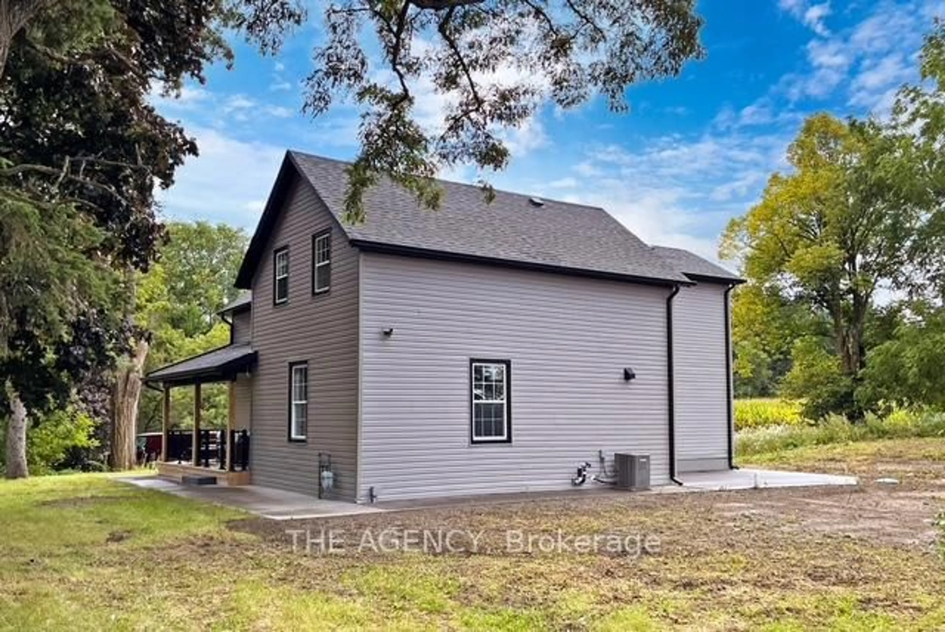 Home with vinyl exterior material, building for 14224 Warden Ave, Whitchurch-Stouffville Ontario L4A 7X5