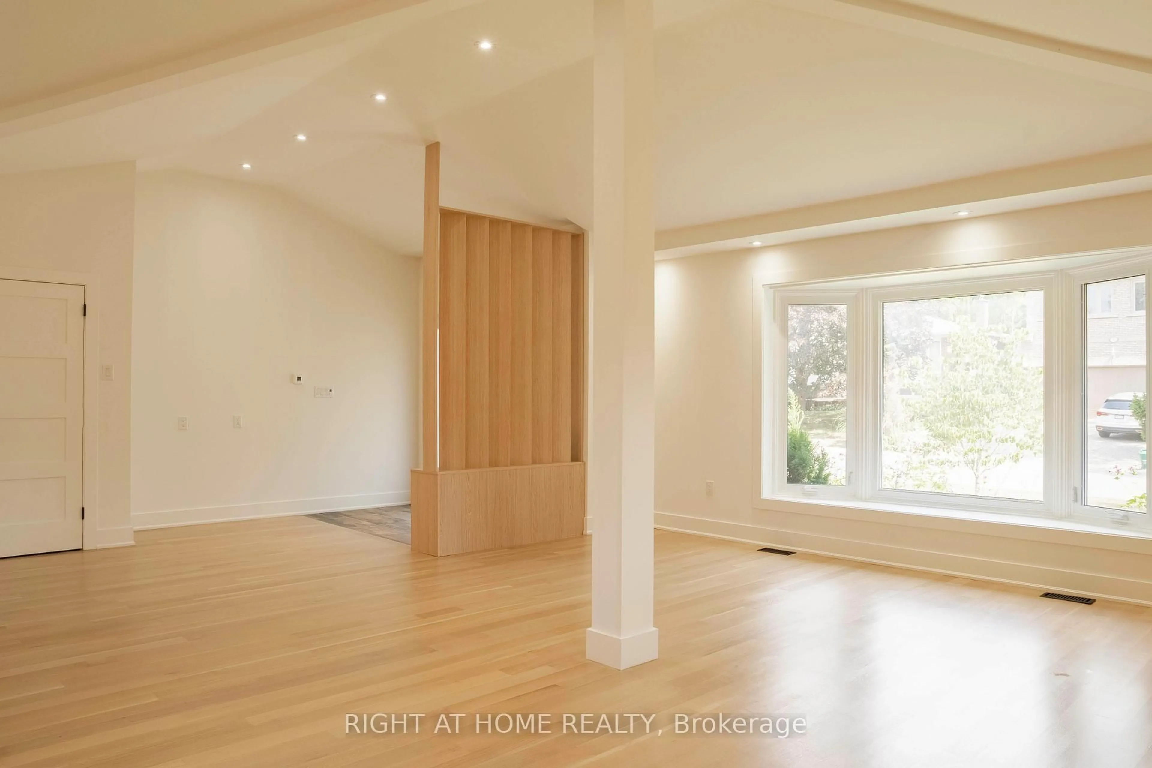 Unknown for 34 Wildrose Cres, Markham Ontario L3T 1N5