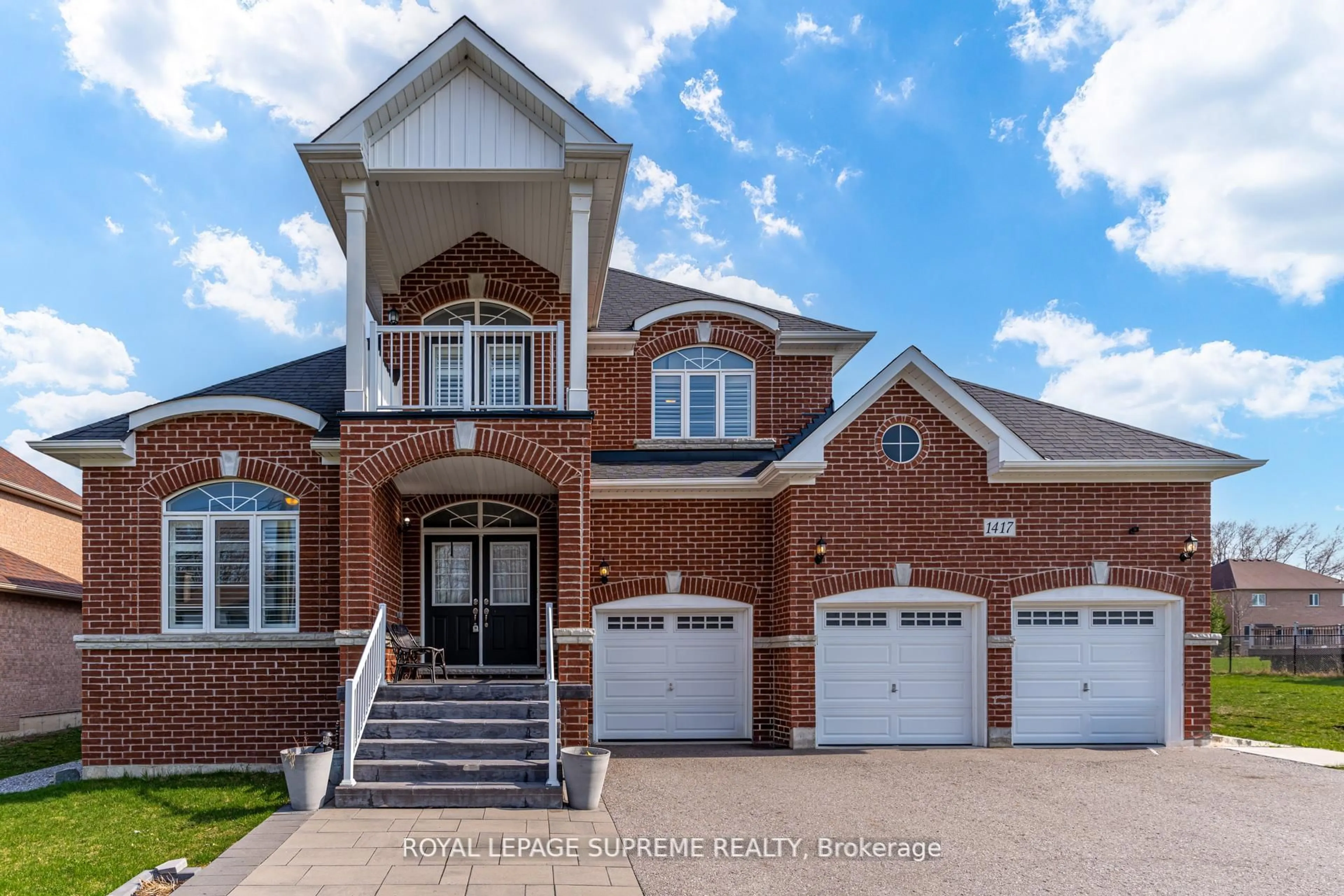 Home with brick exterior material, street for 1417 Gilford Rd, Innisfil Ontario L0L 1R0