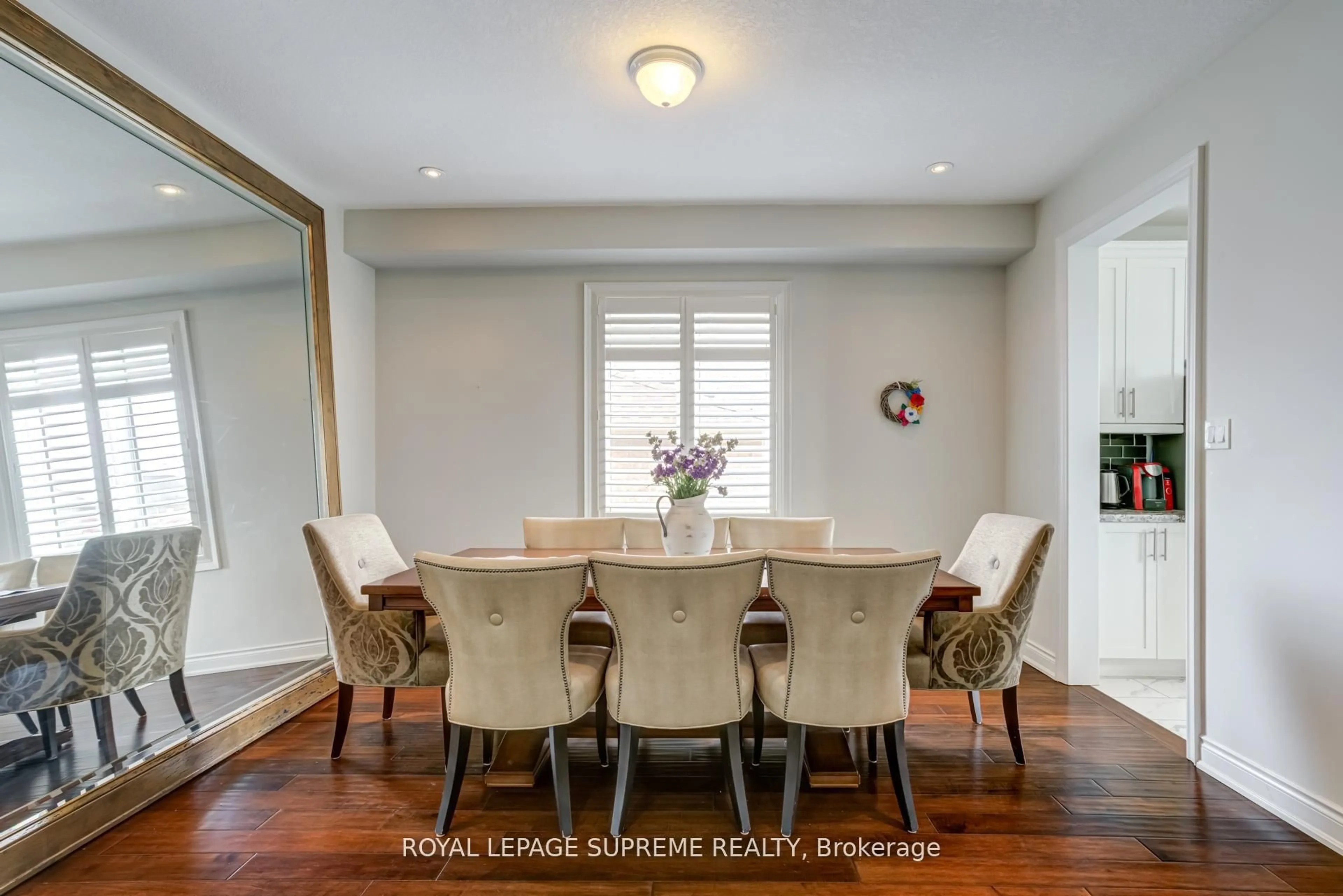 Dining room, wood/laminate floor for 1417 Gilford Rd, Innisfil Ontario L0L 1R0