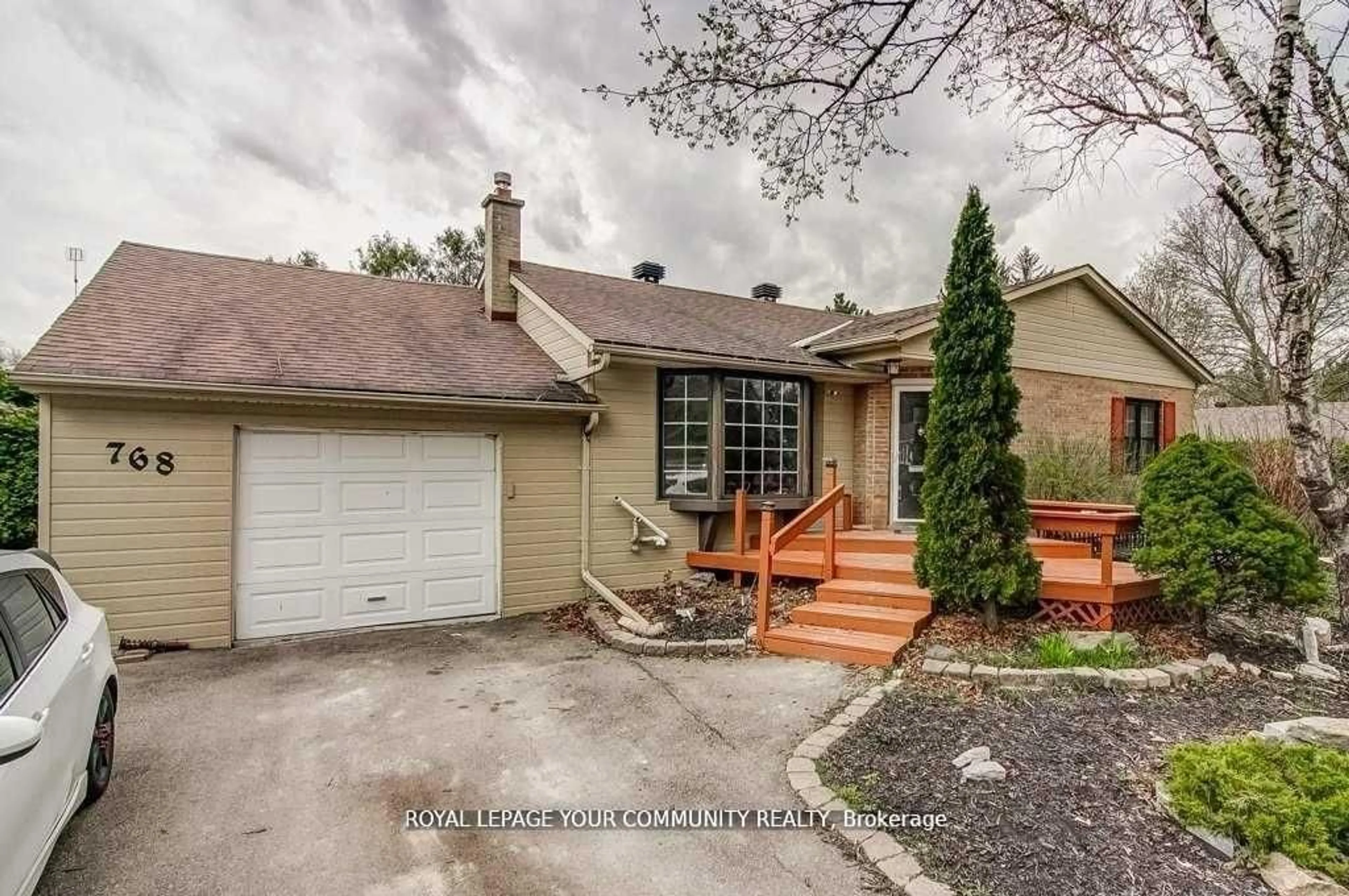 Unknown for 768 Grace St, Newmarket Ontario L3Y 2L3