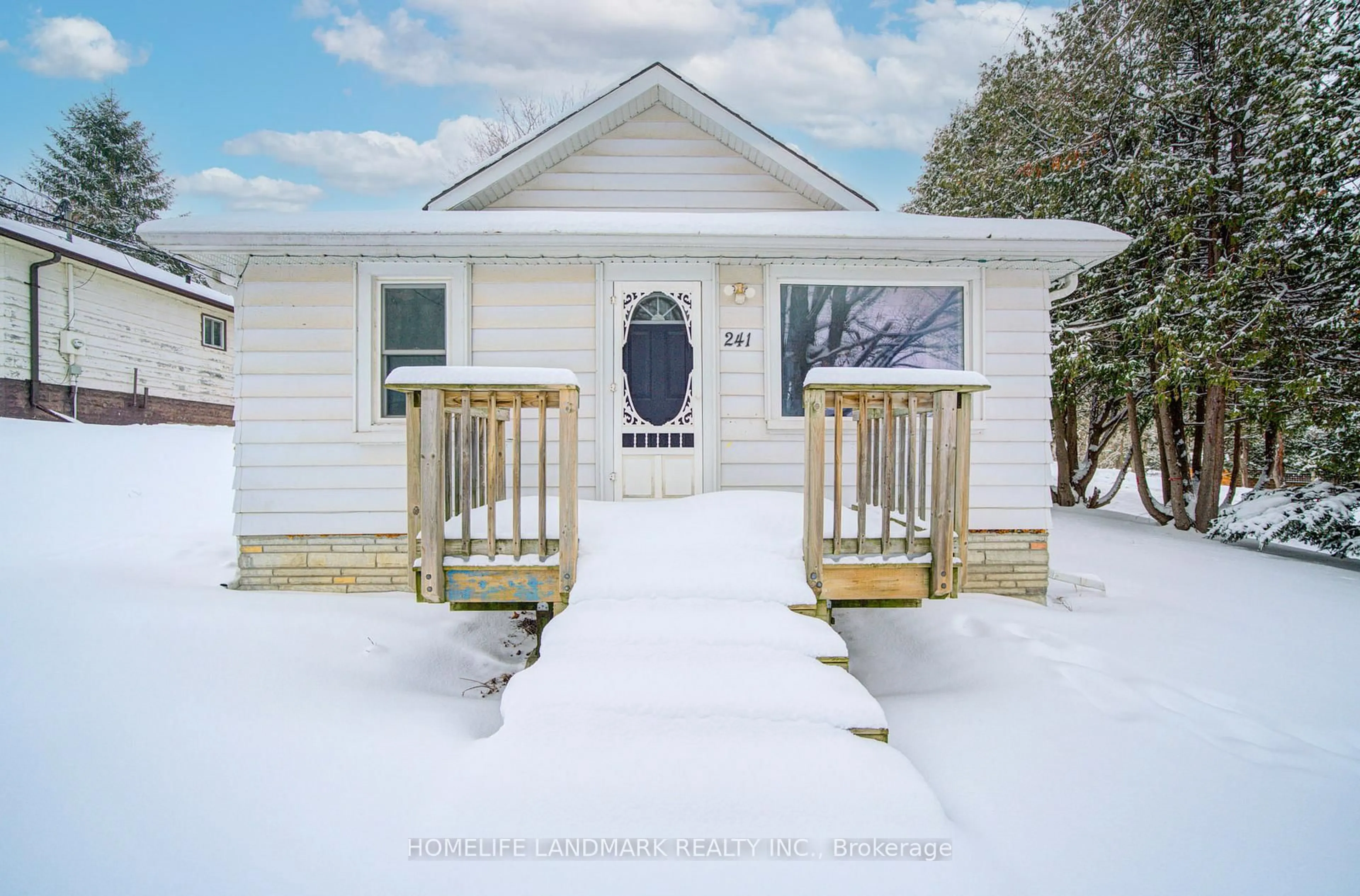 Unknown for 241 Glenwoods Ave, Georgina Ontario L4P 2X1