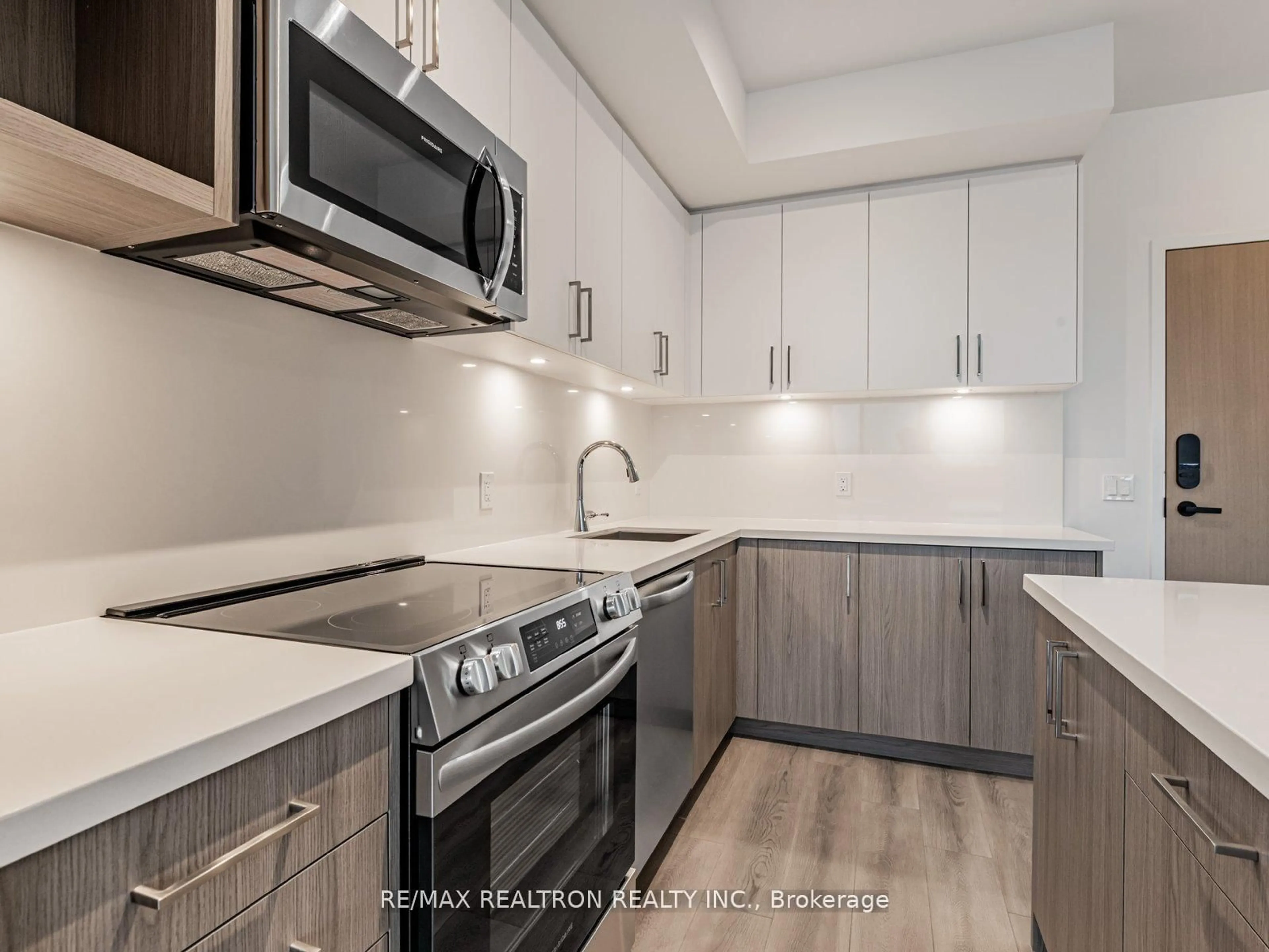 Standard kitchen, unknown for 333 Sunseeker Ave #236, Innisfil Ontario L9R 0R6