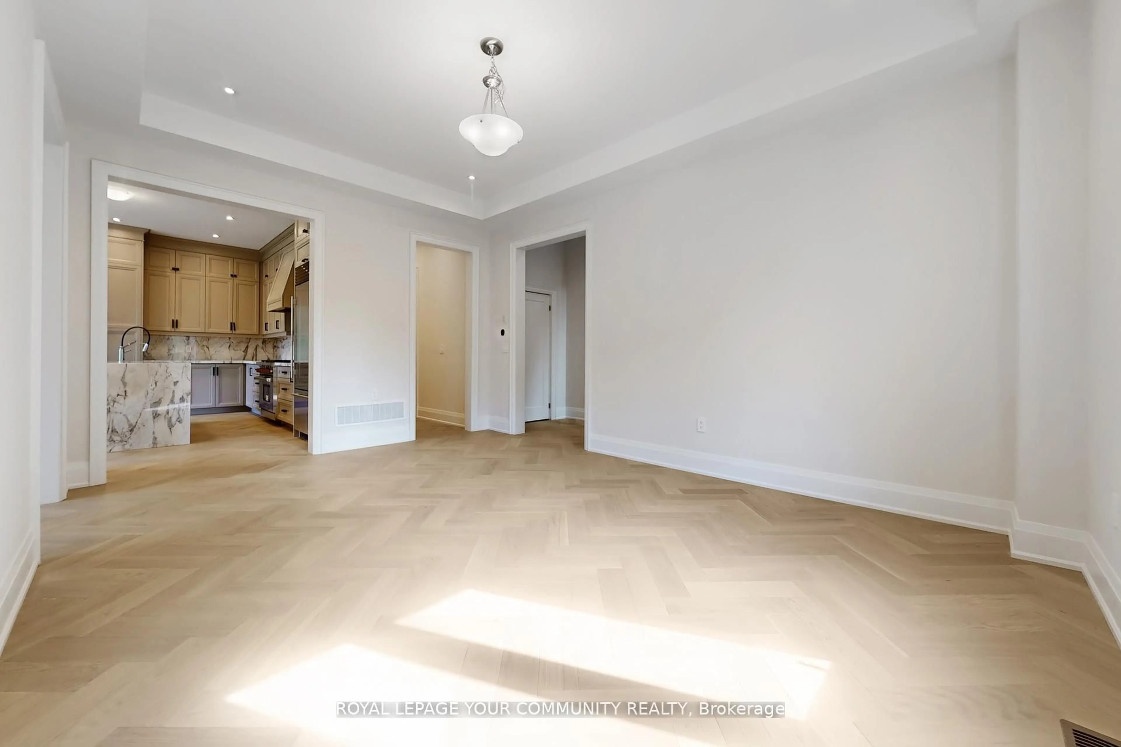 A pic of a room for 61 Milky Way Dr, Richmond Hill Ontario L4C 4M9