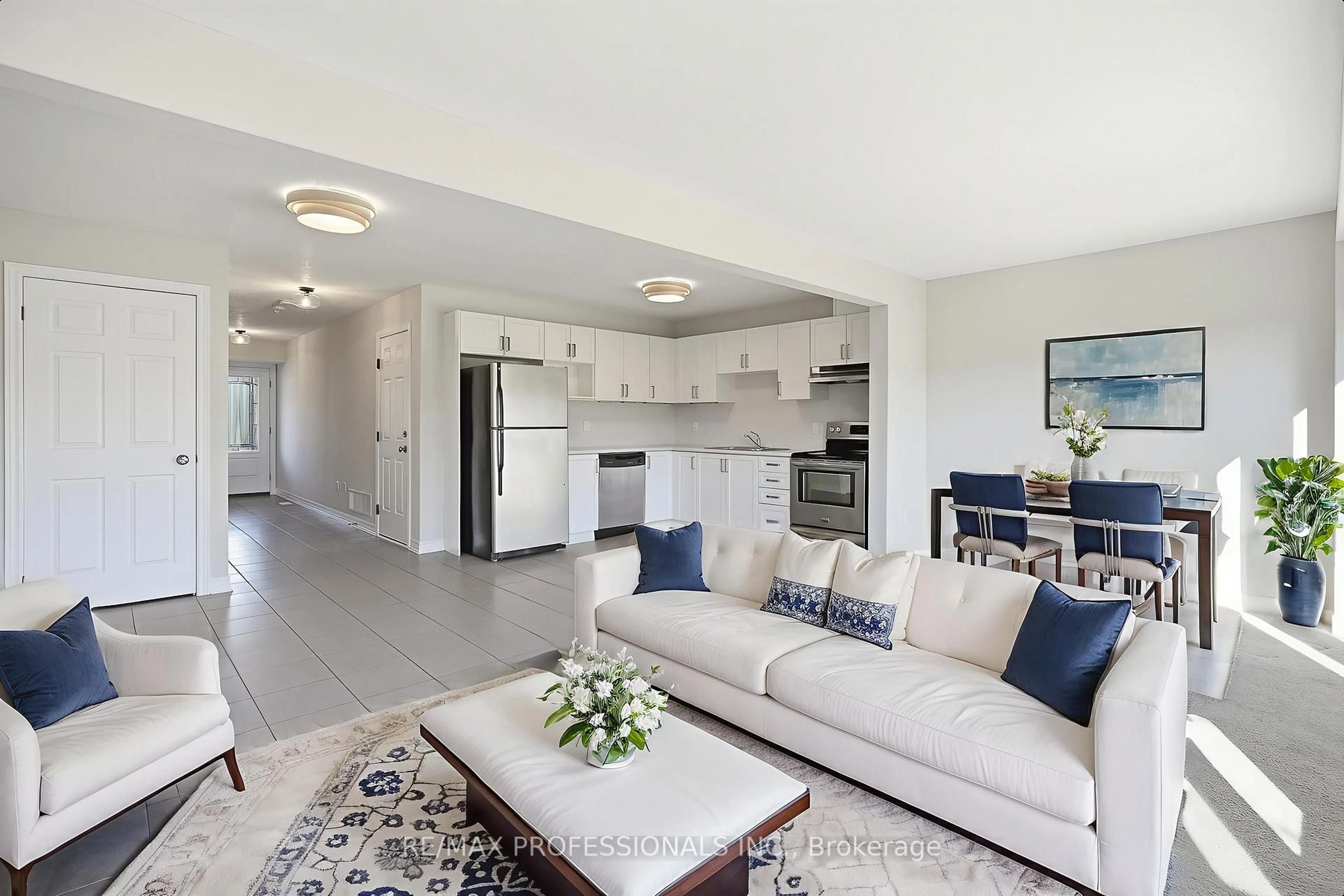 Living room with furniture, unknown for 183 Hutchinson Dr, New Tecumseth Ontario L9R 1M4