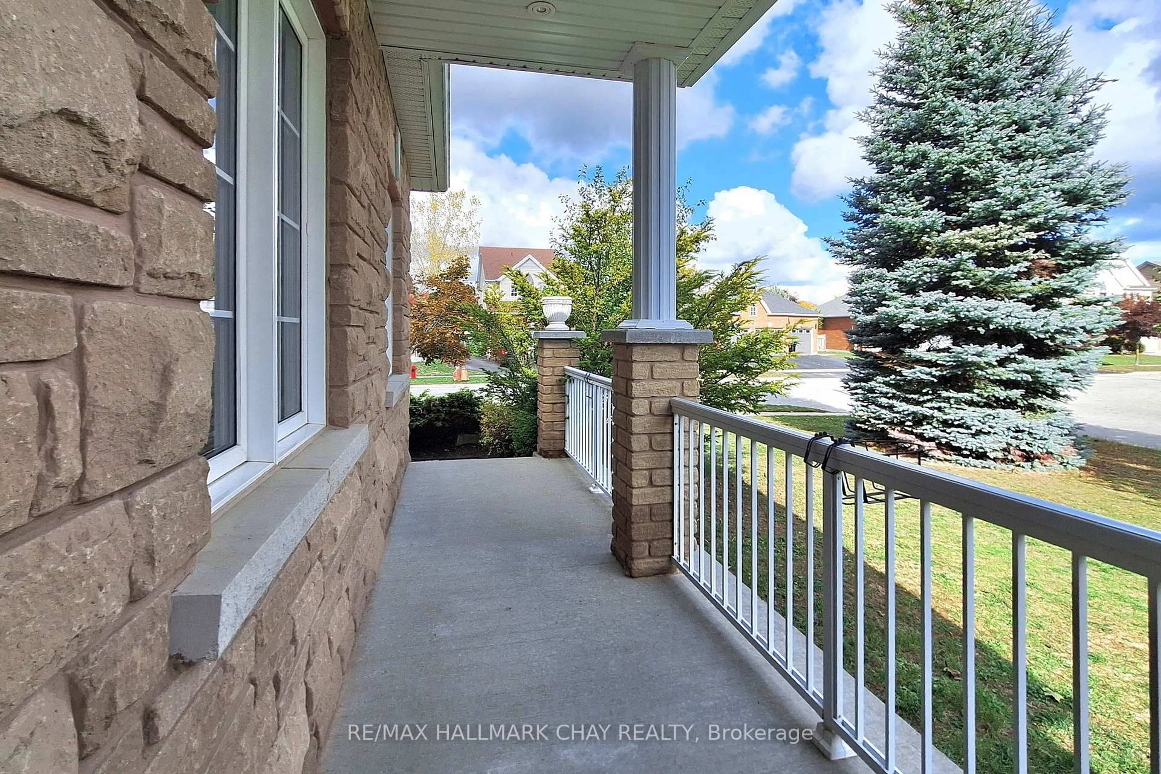 Patio, unknown for 1069 Booth Ave, Innisfil Ontario L9S 4X2