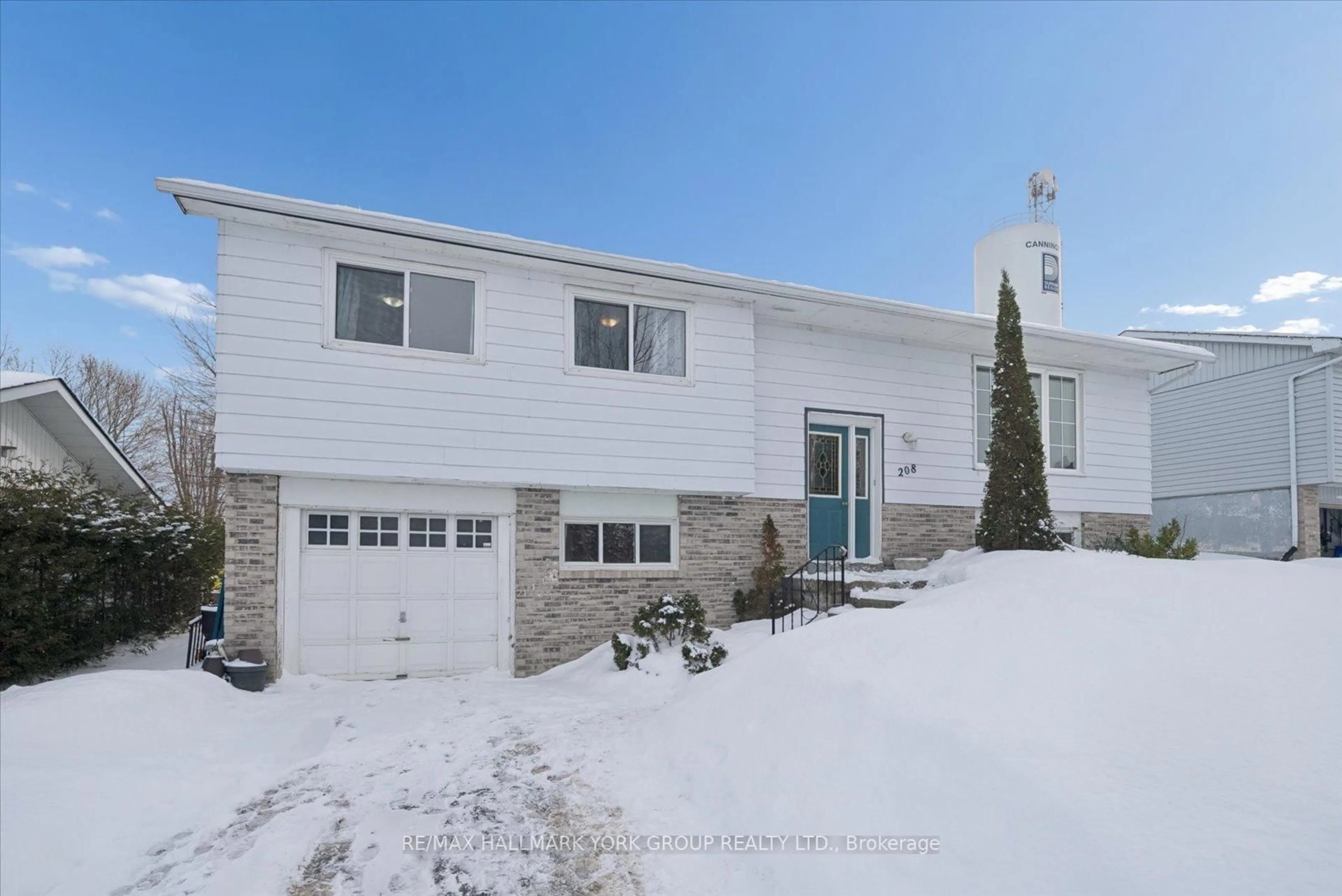 Home with vinyl exterior material, street for 208 Park St, Brock Ontario L0E 1E0