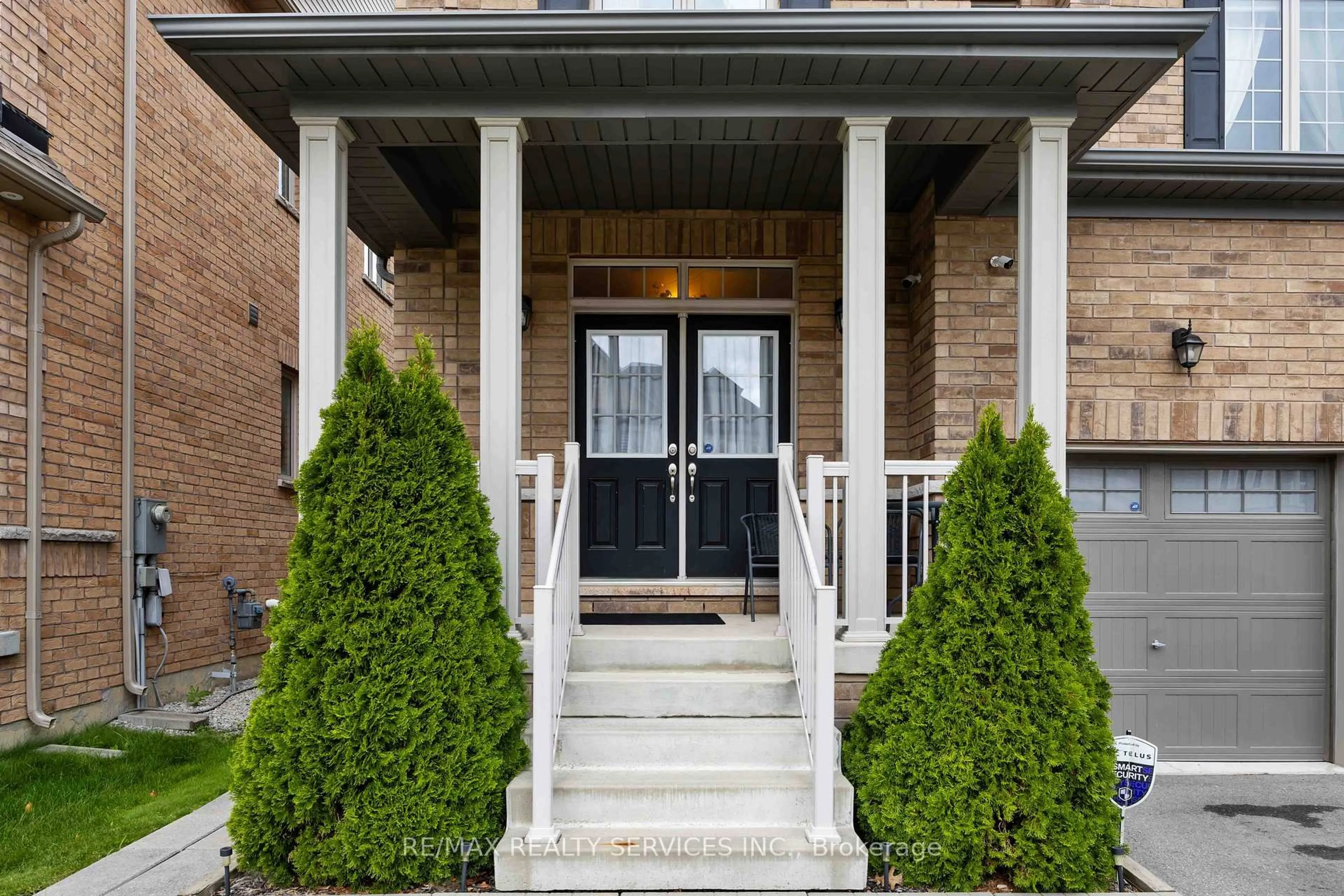 Indoor entryway for 40 Mersey St, Vaughan Ontario L4H 3N5