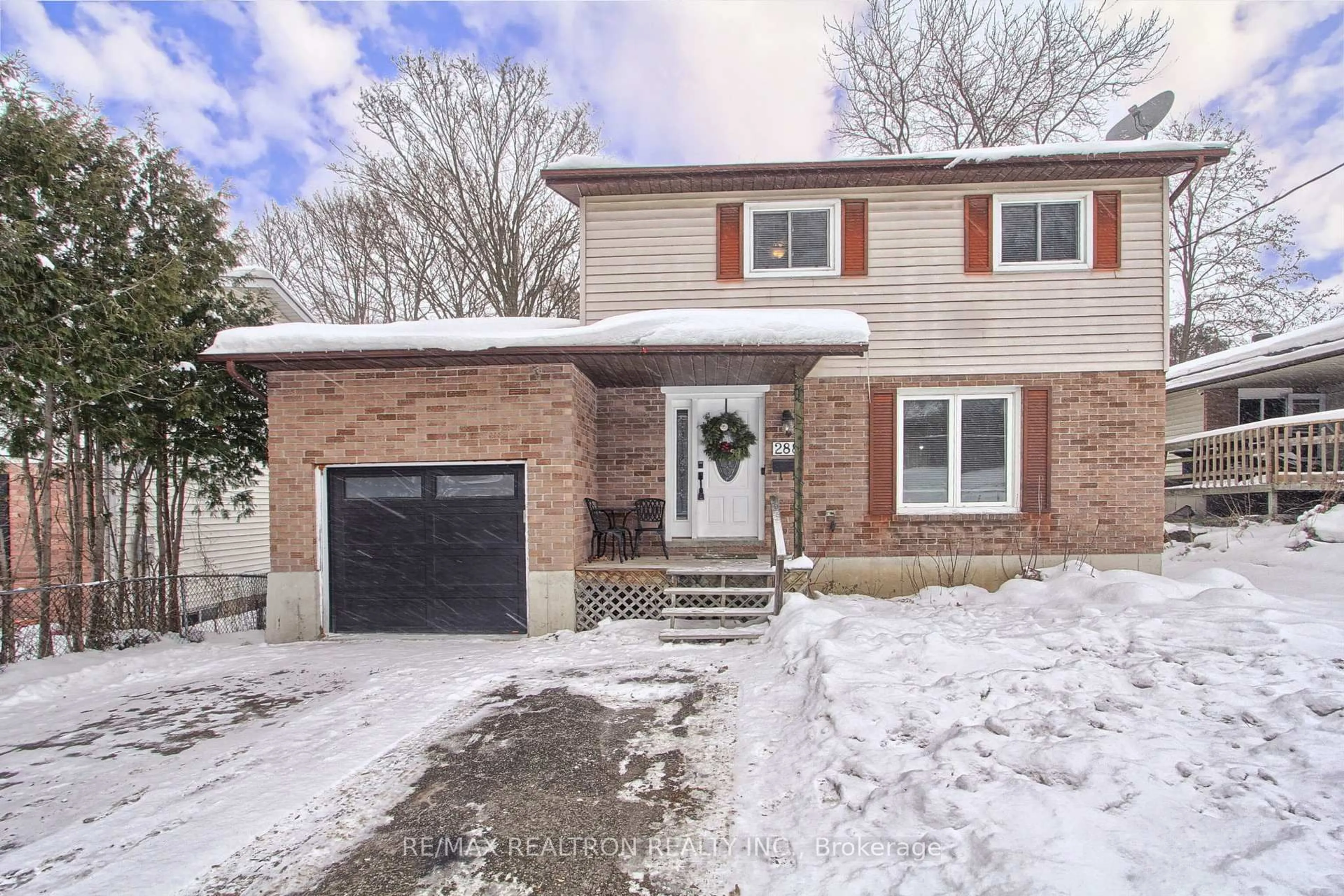 Home with brick exterior material, street for 288 Terrace Dr, Georgina Ontario L4P 2Y8