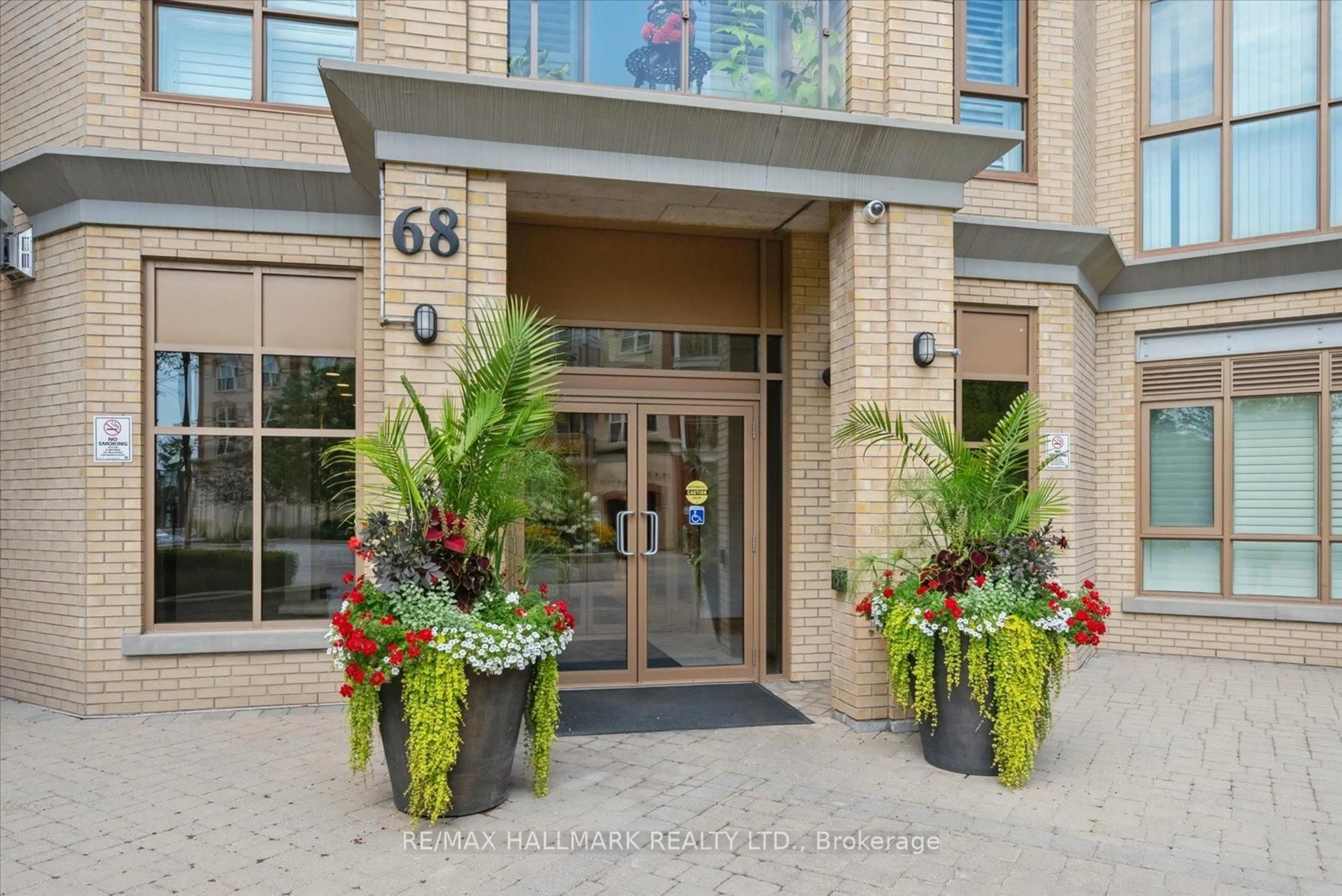 Indoor foyer for 68 Main St #311, Markham Ontario L3P 0N5