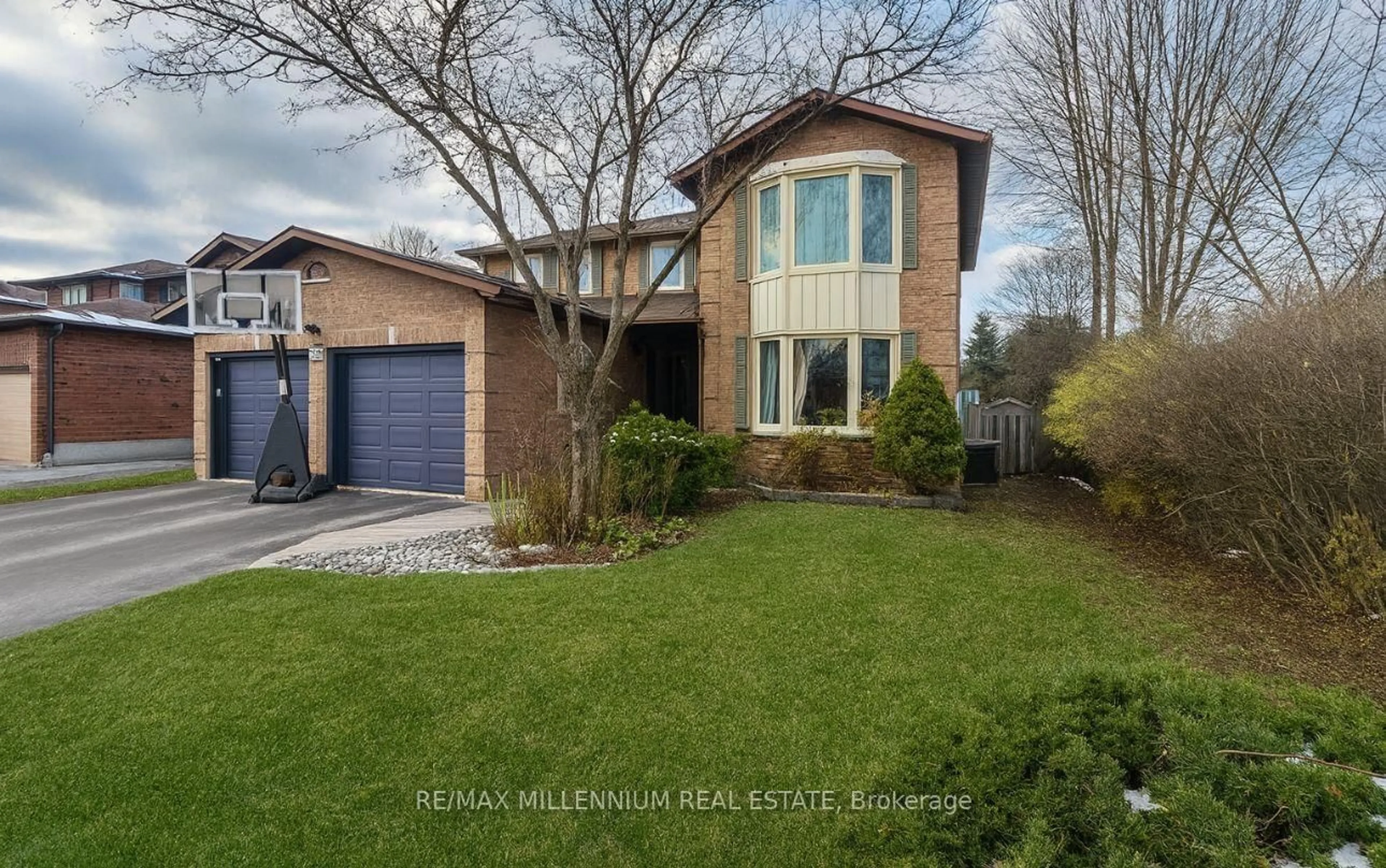 Home with brick exterior material, street for 77 Bristol Rd, Newmarket Ontario L3Y 7V4