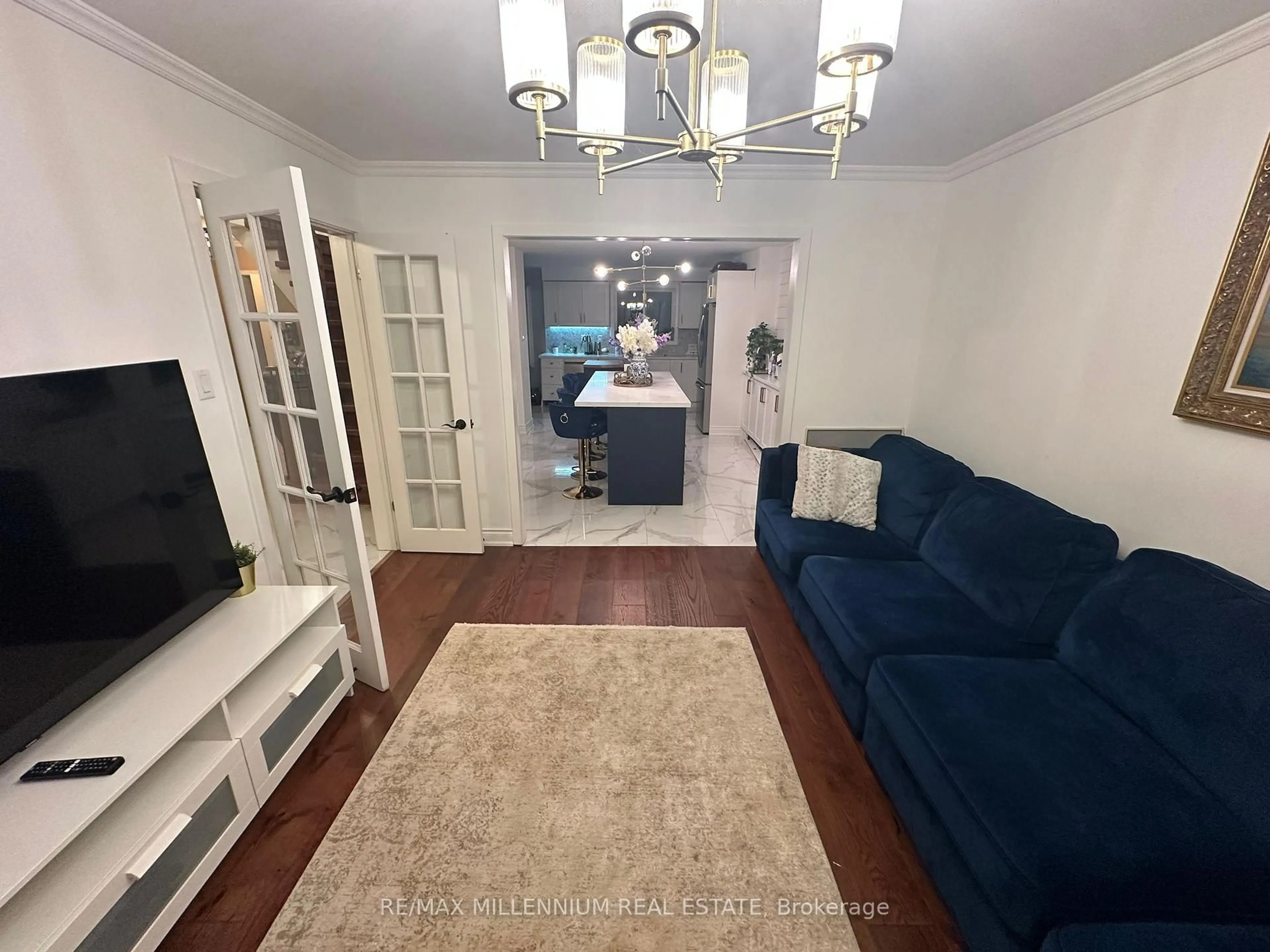 Living room with furniture, unknown for 77 Bristol Rd, Newmarket Ontario L3Y 7V4