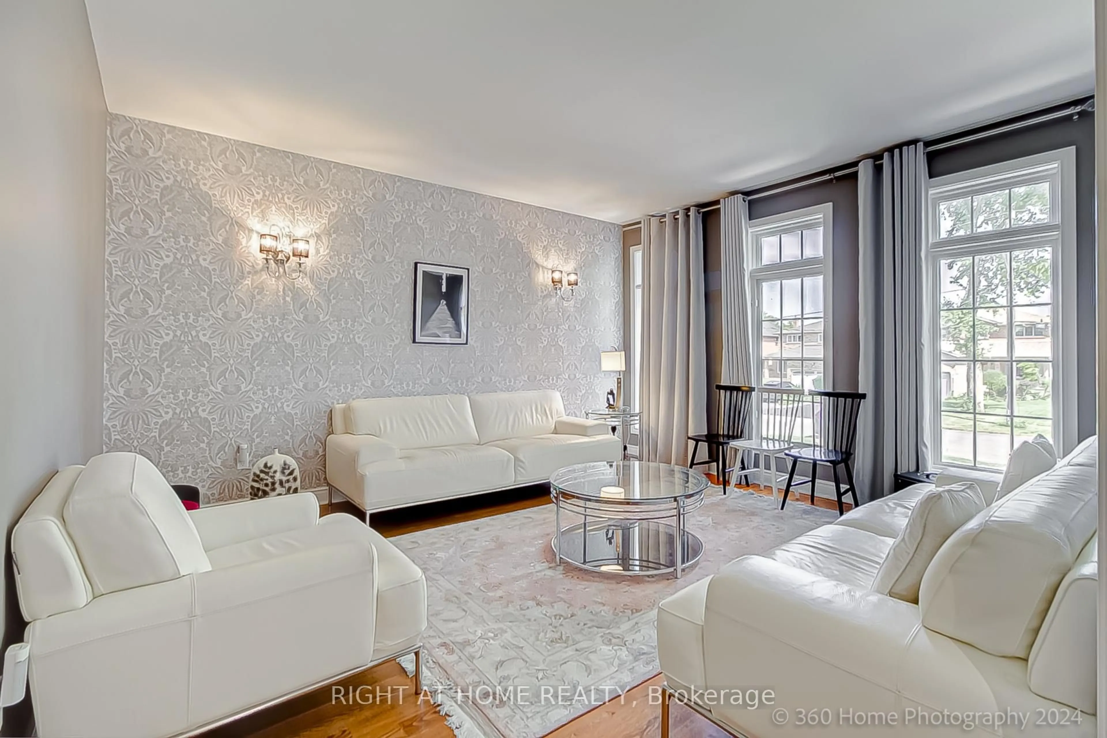 Living room with furniture, unknown for 103 Oak Ave, Richmond Hill Ontario L4C 6R6